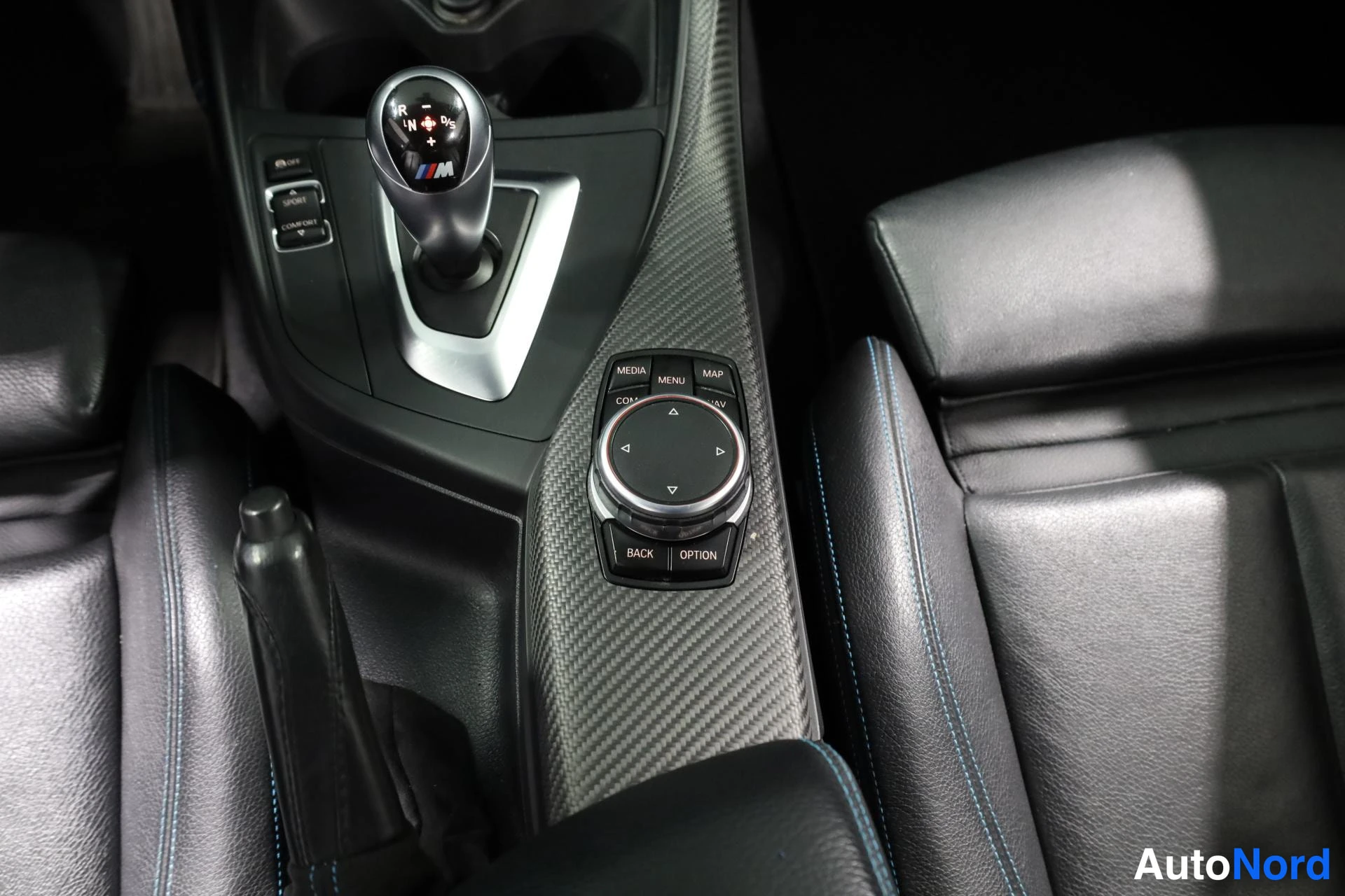 Sininen BMW M2 2017, yksityiskohta, kuva 23