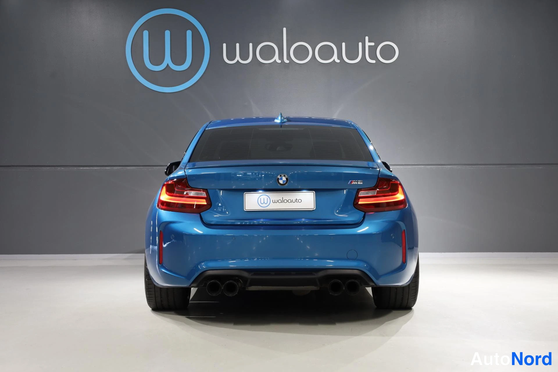 Sininen BMW M2 2017, takaa, kuva 10