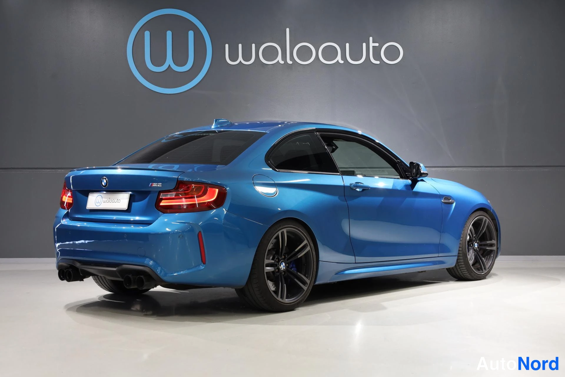 Sininen BMW M2 2017, takaviisto, kuva 7