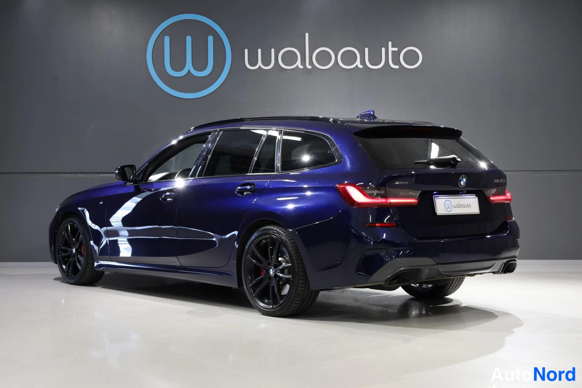 Sininen BMW M340d xDrive 2020, takaviisto, kuva 6