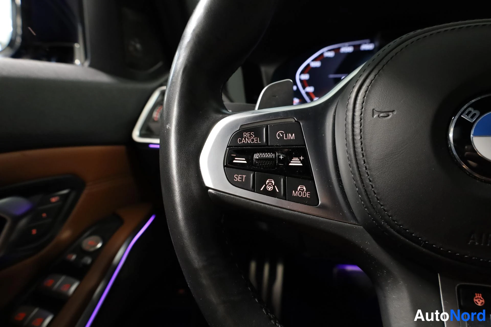 Sininen BMW M340d xDrive 2020, yksityiskohta, kuva 18