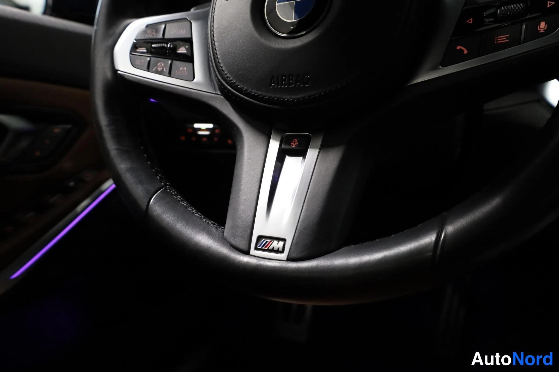 Sininen BMW M340d xDrive 2020, yksityiskohta, kuva 20