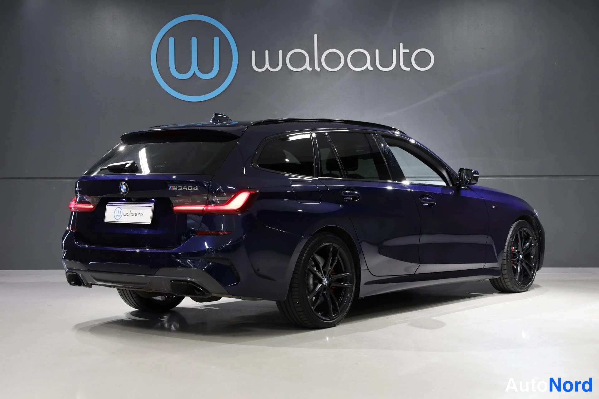 Sininen BMW M340d xDrive 2020, takaviisto, kuva 7