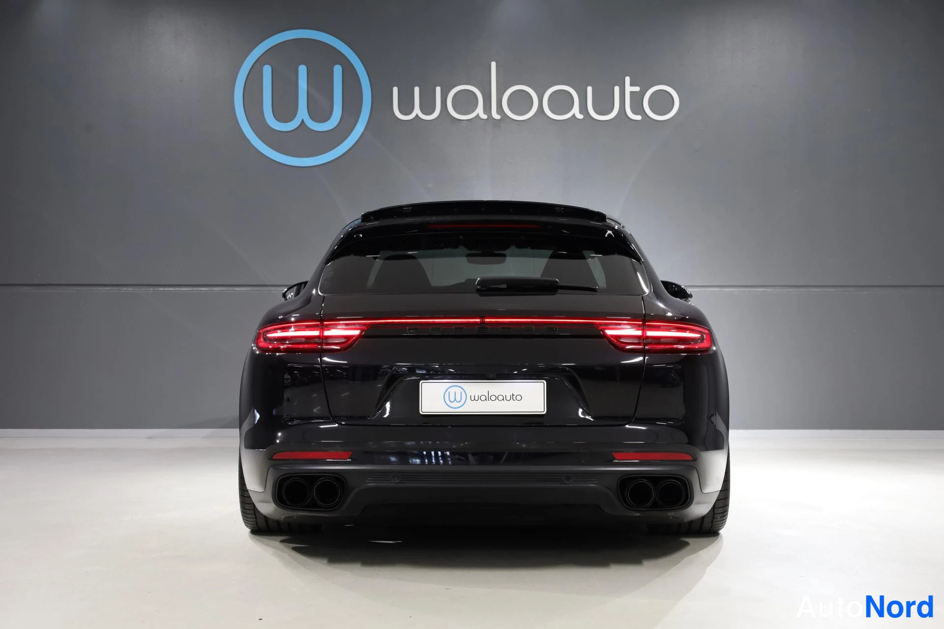 Musta Porsche Panamera 2018, takaa, kuva 8