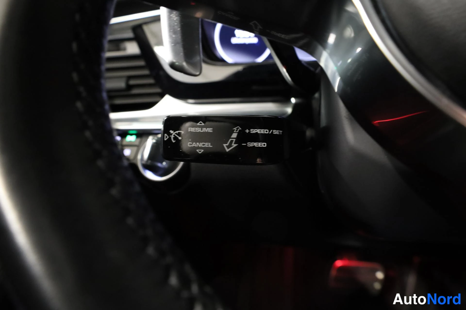 Musta Porsche Panamera 2018, yksityiskohta, kuva 35