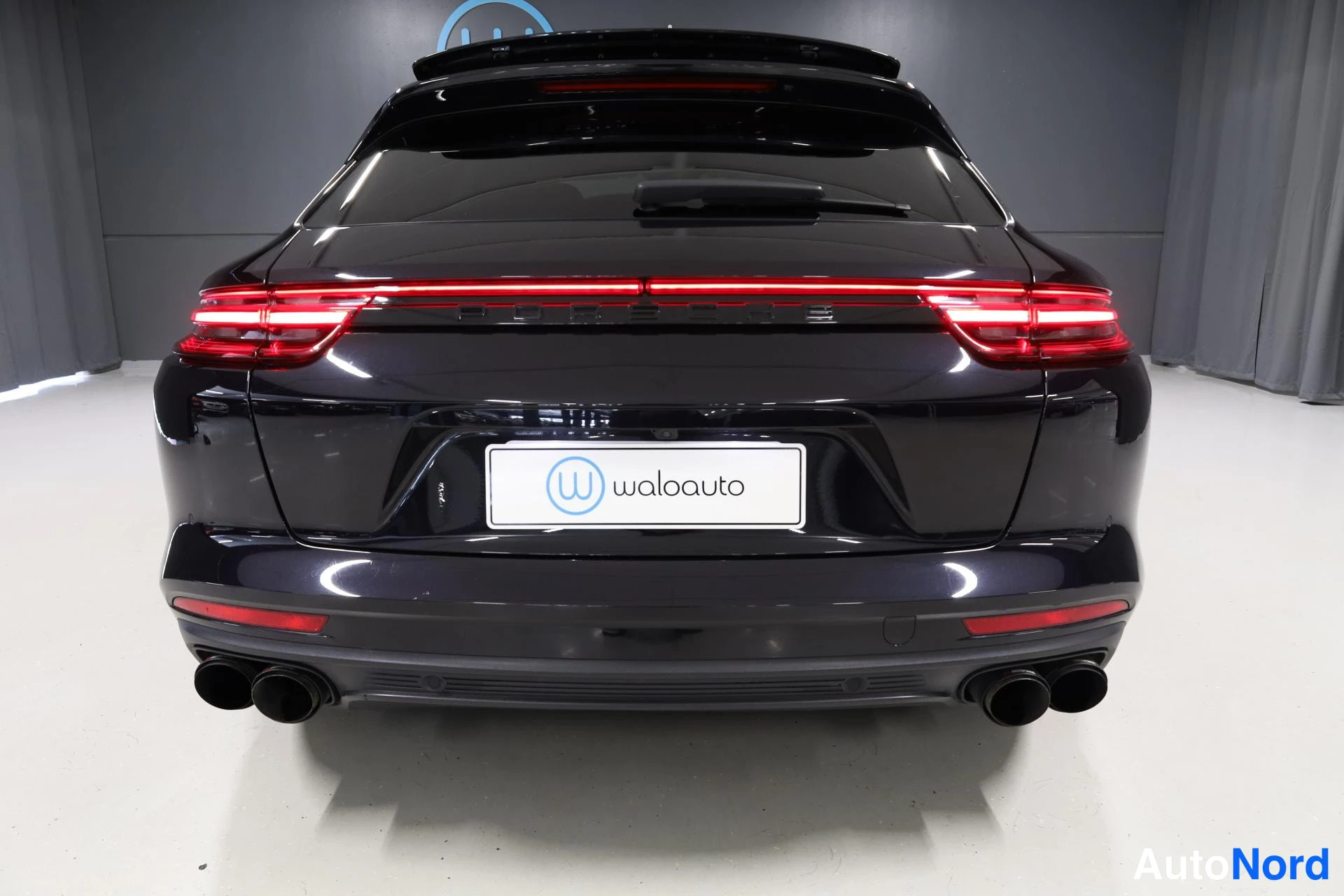 Musta Porsche Panamera 2018, takaa, kuva 9