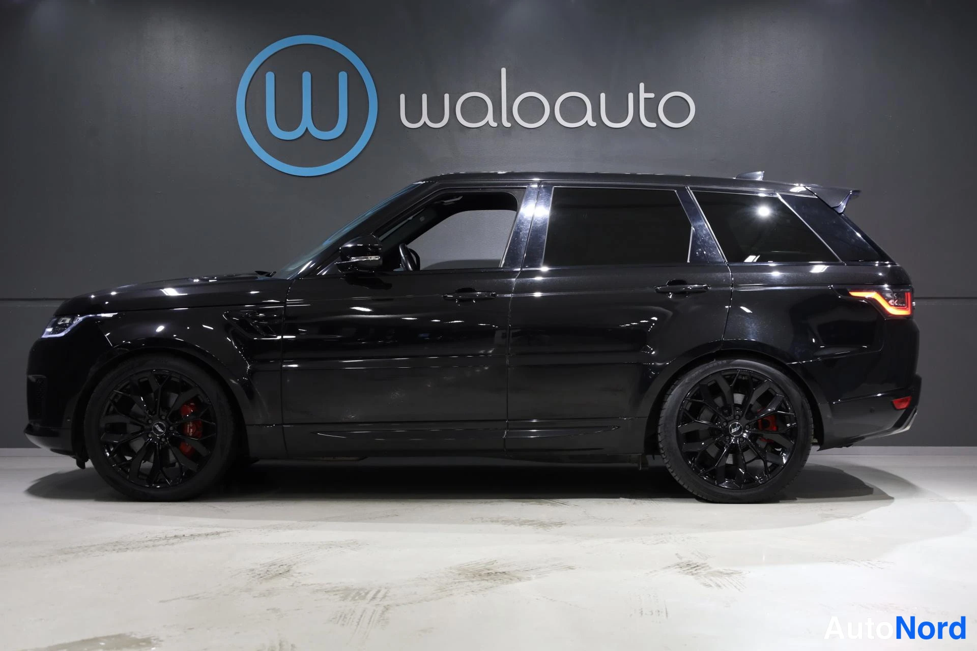 Musta Land Rover Range Rover Sport 2022, sivulta, kuva 5