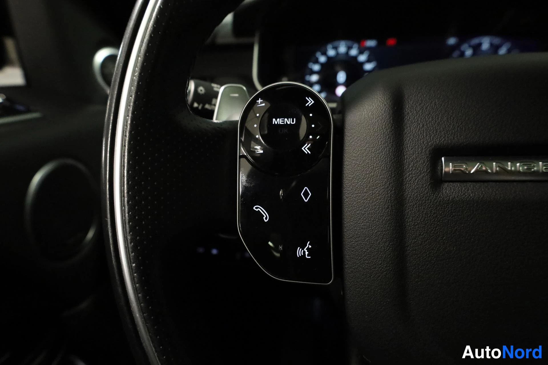 Musta Land Rover Range Rover Sport 2022, yksityiskohta, kuva 19