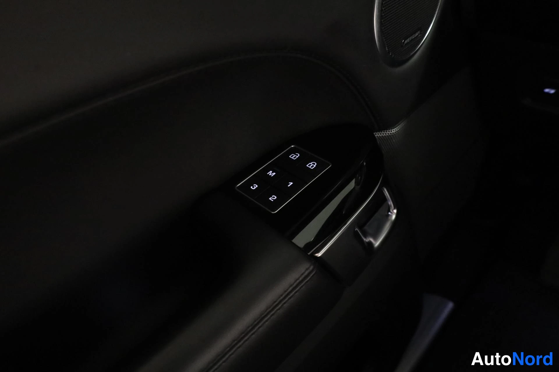 Musta Land Rover Range Rover Sport 2022, yksityiskohta, kuva 29