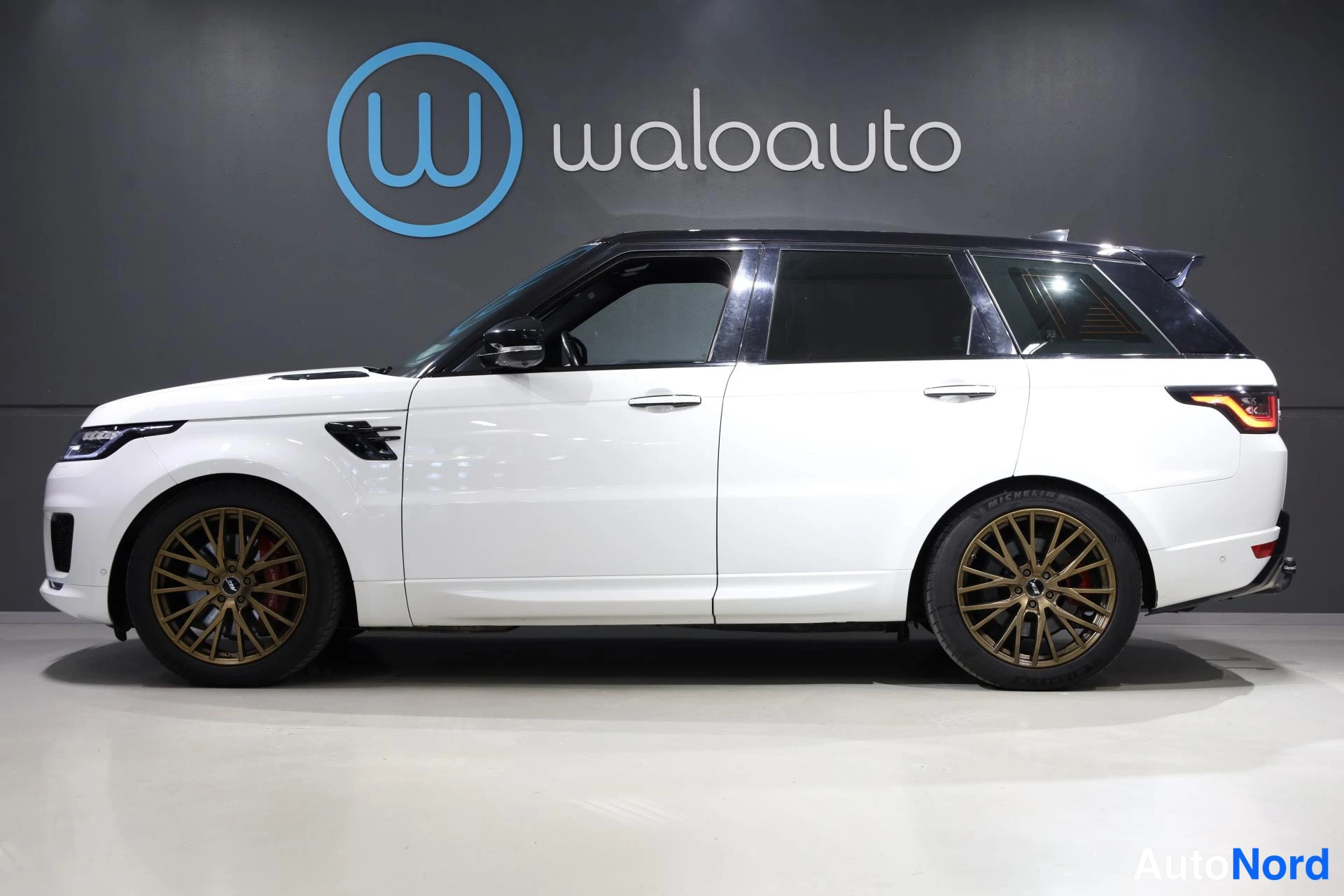 Valkoinen Land Rover Range Rover Sport 2018, etuviisto, keula vasemmalle, kuva 2