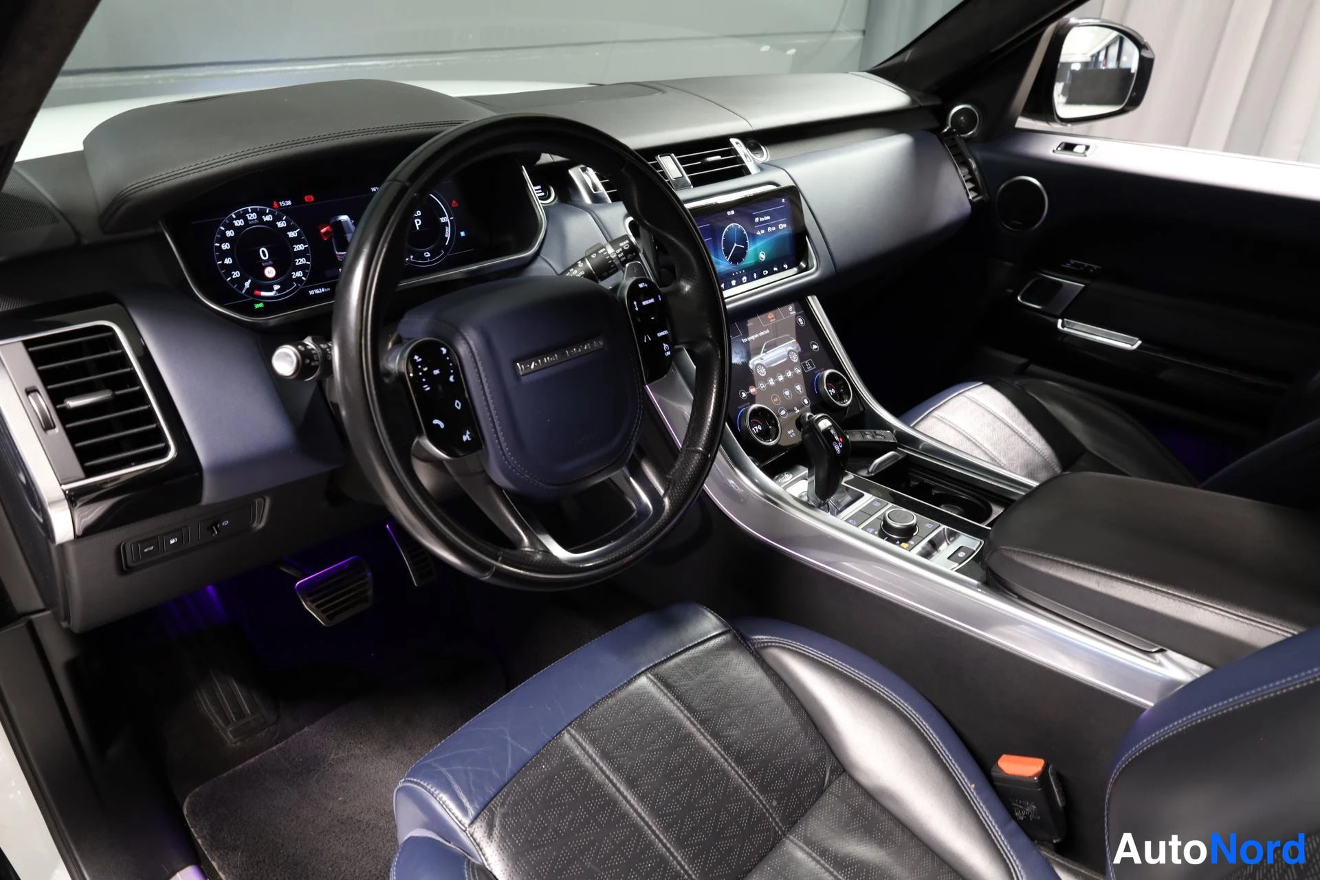 Valkoinen Land Rover Range Rover Sport 2018, ohjaamo, kuva 9