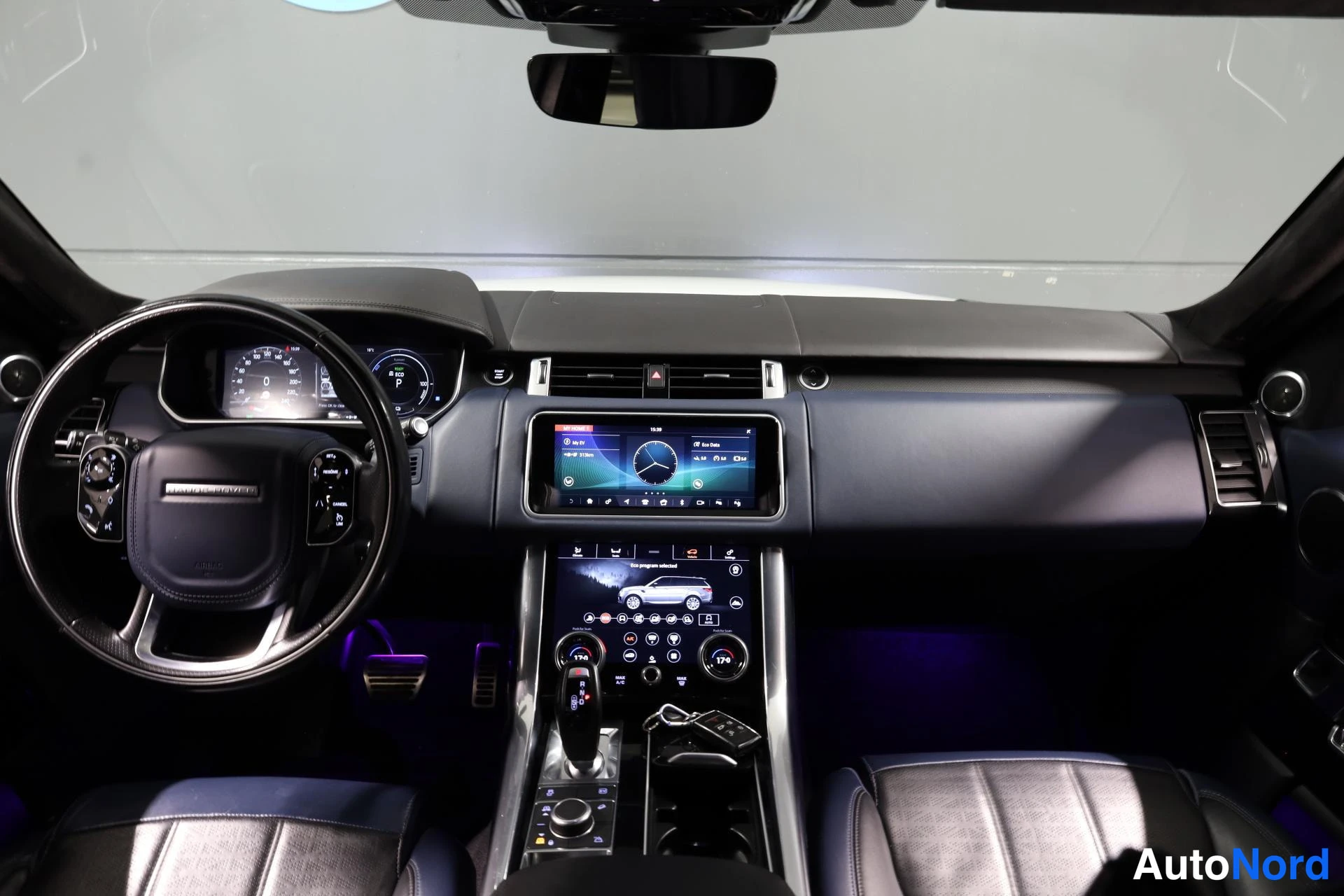 Valkoinen Land Rover Range Rover Sport 2018, ohjaamo, kuva 10
