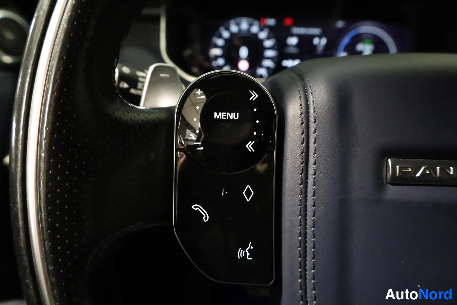 Valkoinen Land Rover Range Rover Sport 2018, yksityiskohta, kuva 20