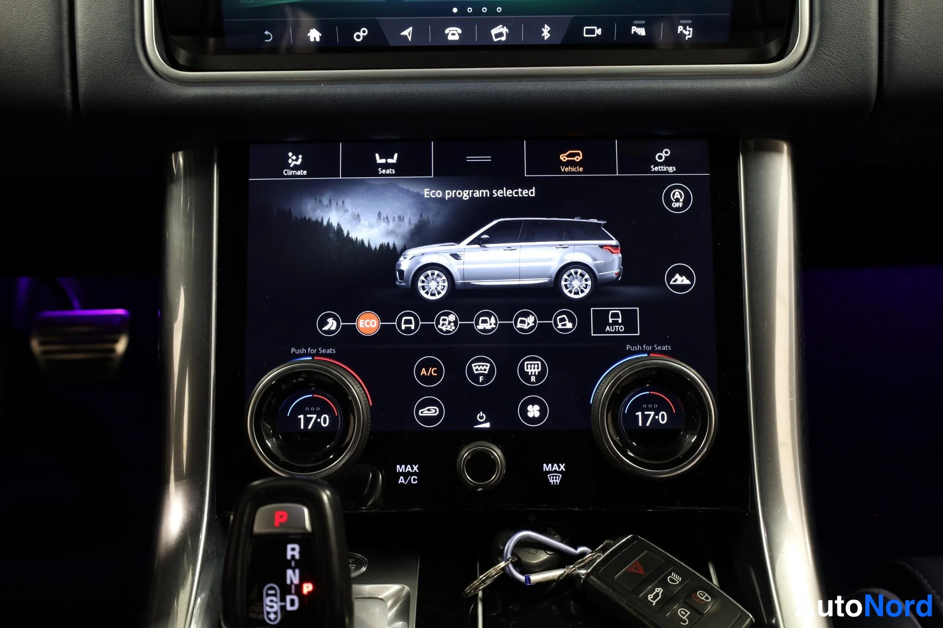 Valkoinen Land Rover Range Rover Sport 2018, yksityiskohta, kuva 26