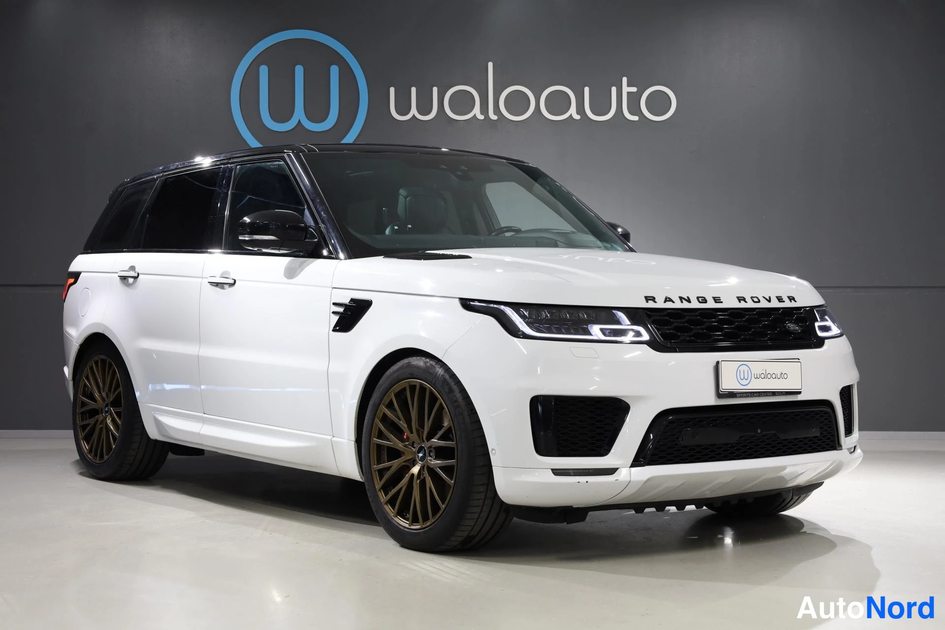 Valkoinen Land Rover Range Rover Sport 2018, etuviisto, keula oikealle, kuva 3