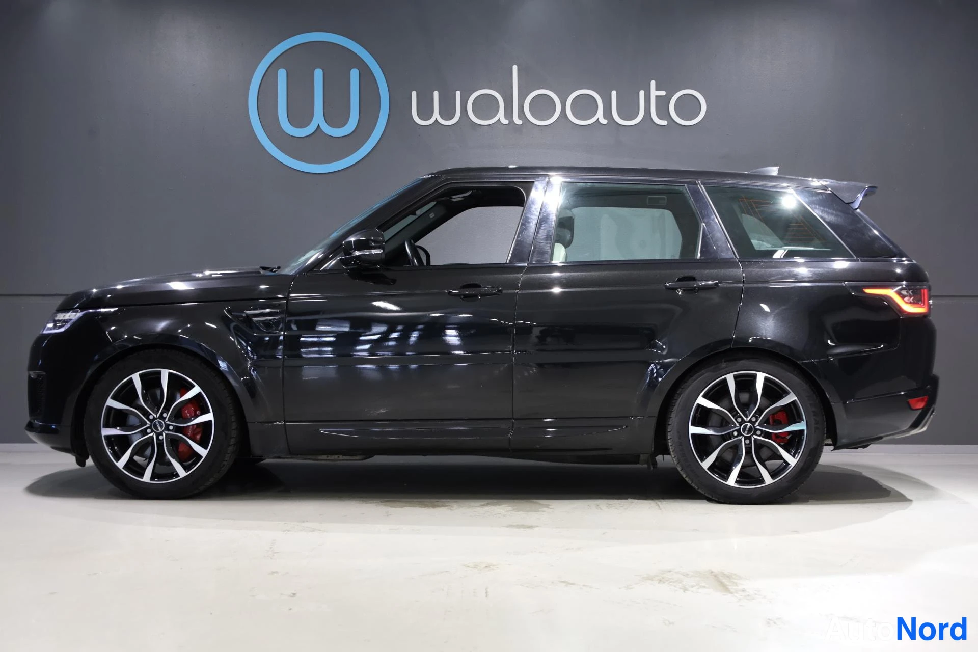 Musta Land Rover Range Rover Sport 2019, etuviisto, keula vasemmalle, kuva 2