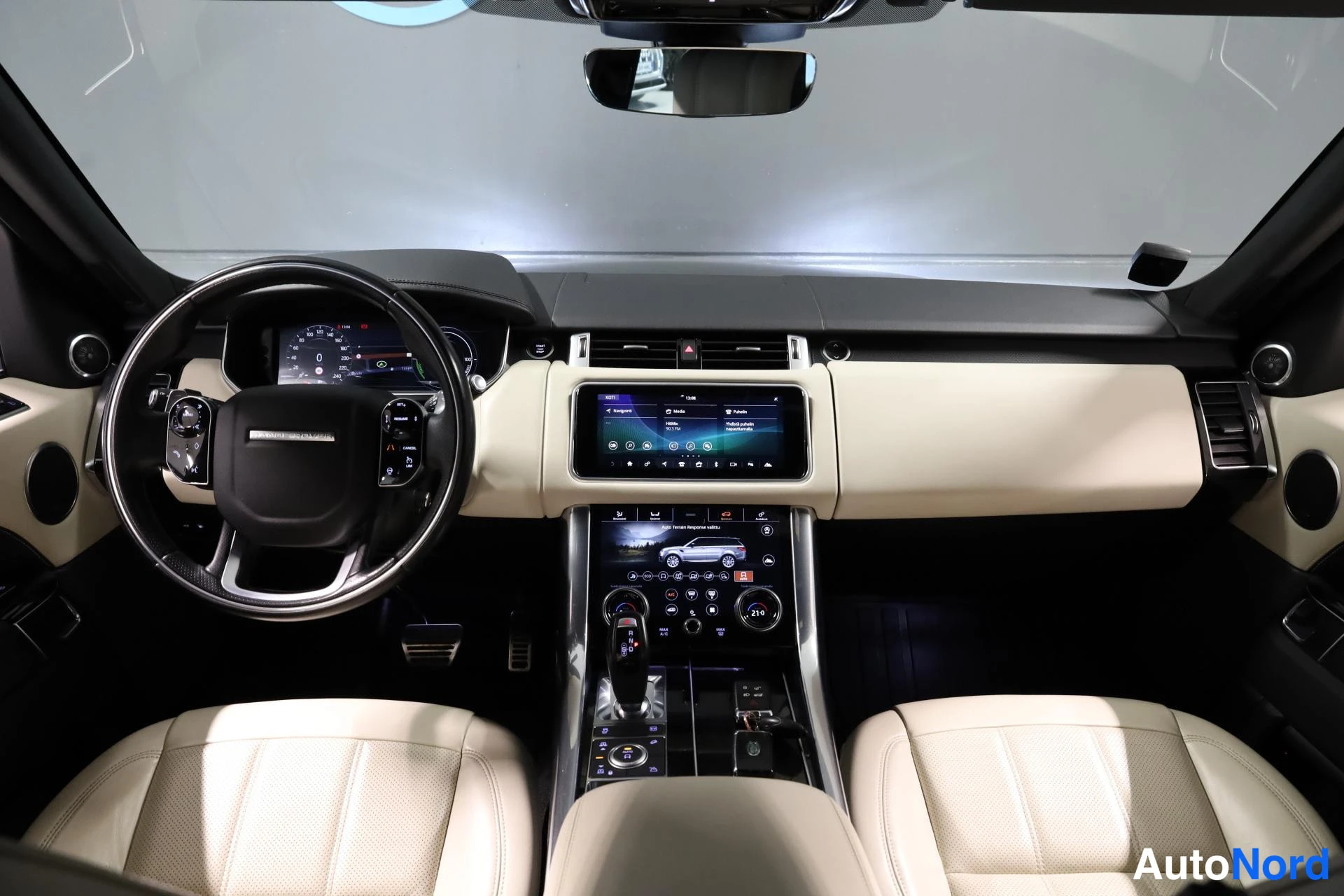 Musta Land Rover Range Rover Sport 2019, ohjaamo, kuva 10