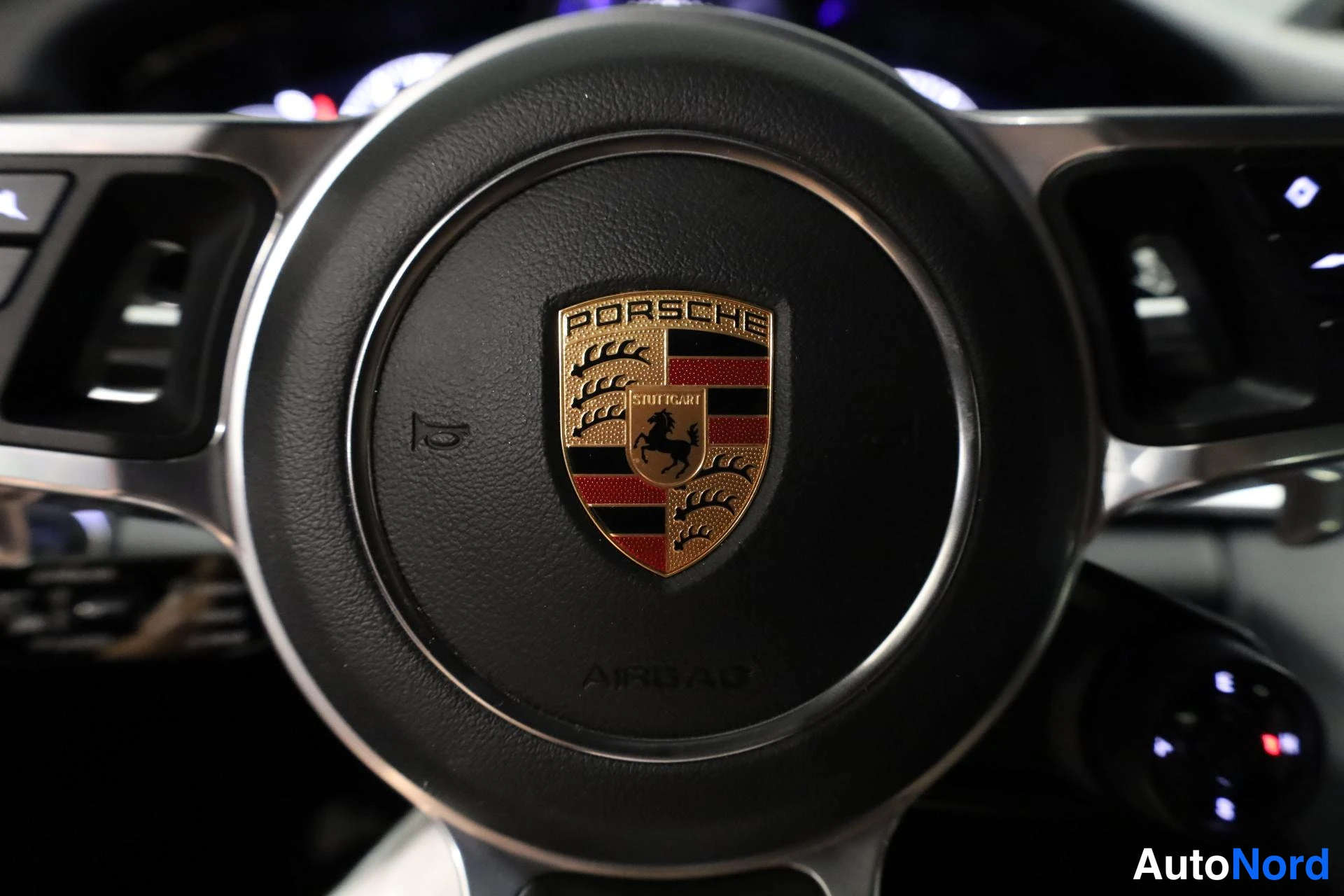 Harmaa Porsche Panamera 2018, yksityiskohta, kuva 18
