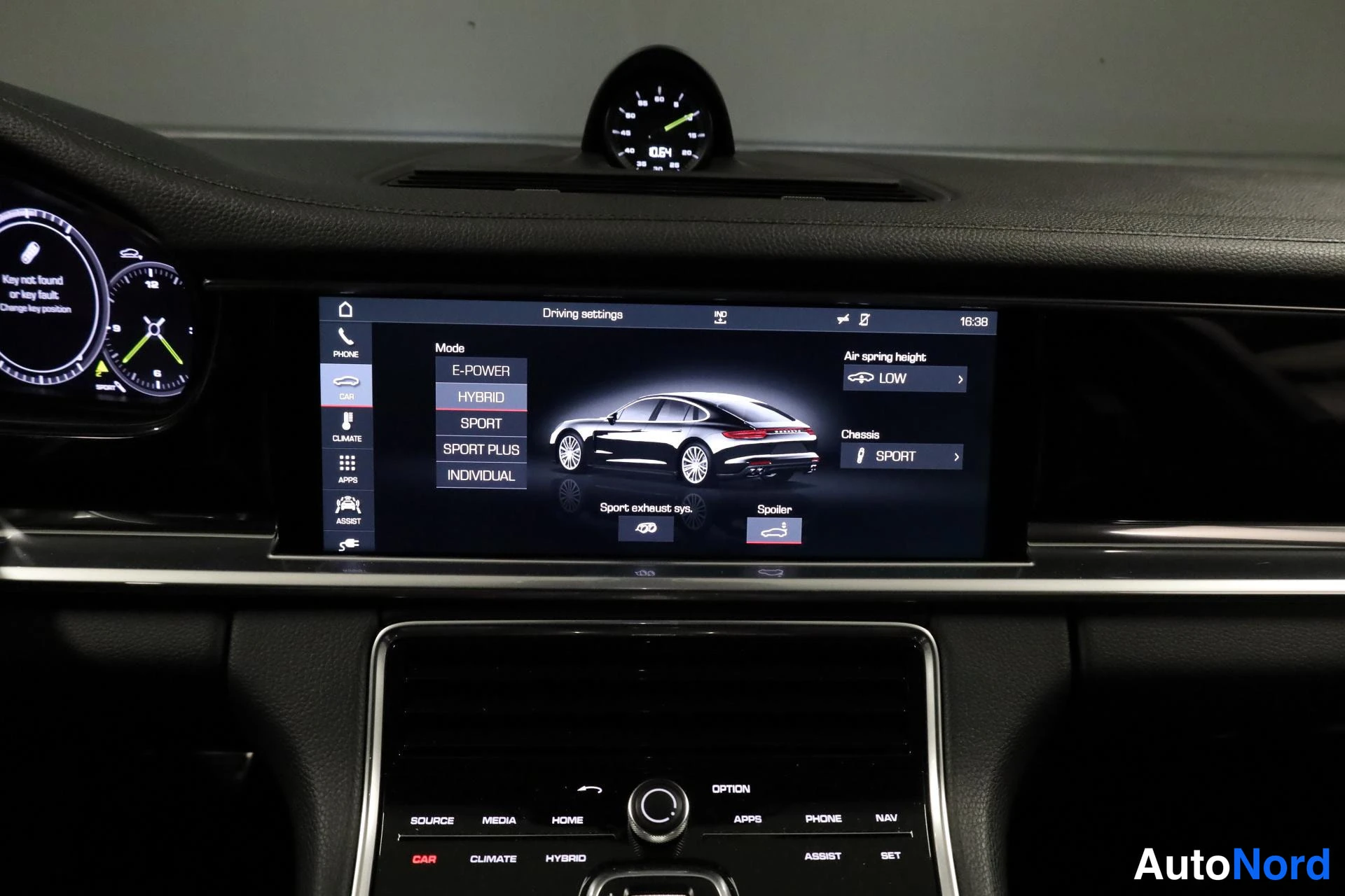 Harmaa Porsche Panamera 2018, yksityiskohta, kuva 23