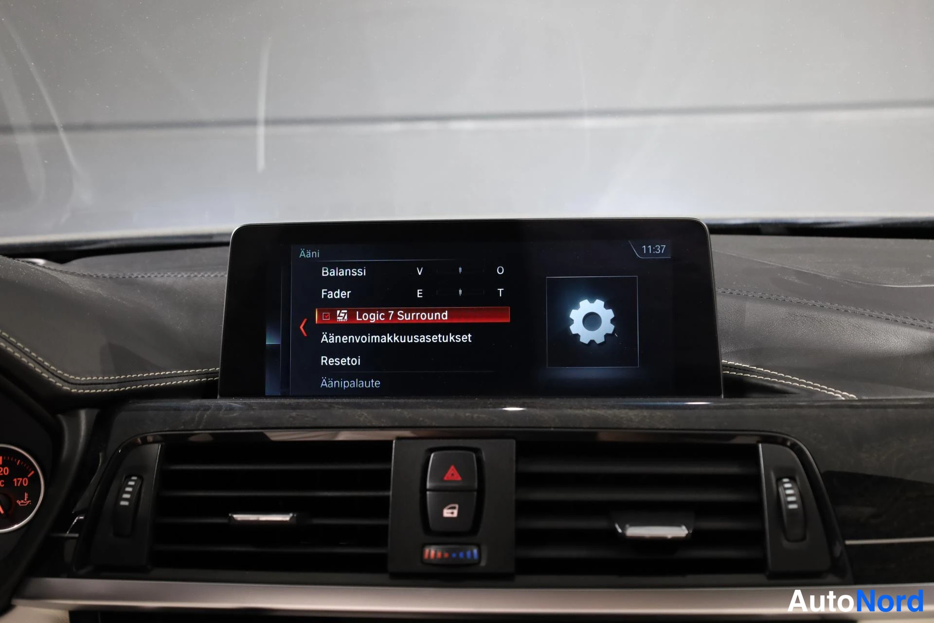 Musta BMW 440i xDrive 2016, yksityiskohta, kuva 26