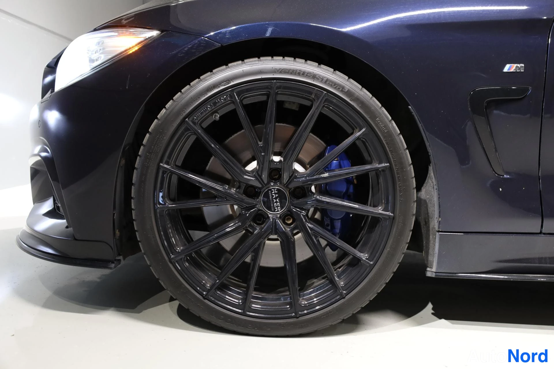 Musta BMW 440i xDrive 2016, yksityiskohta, kuva 38