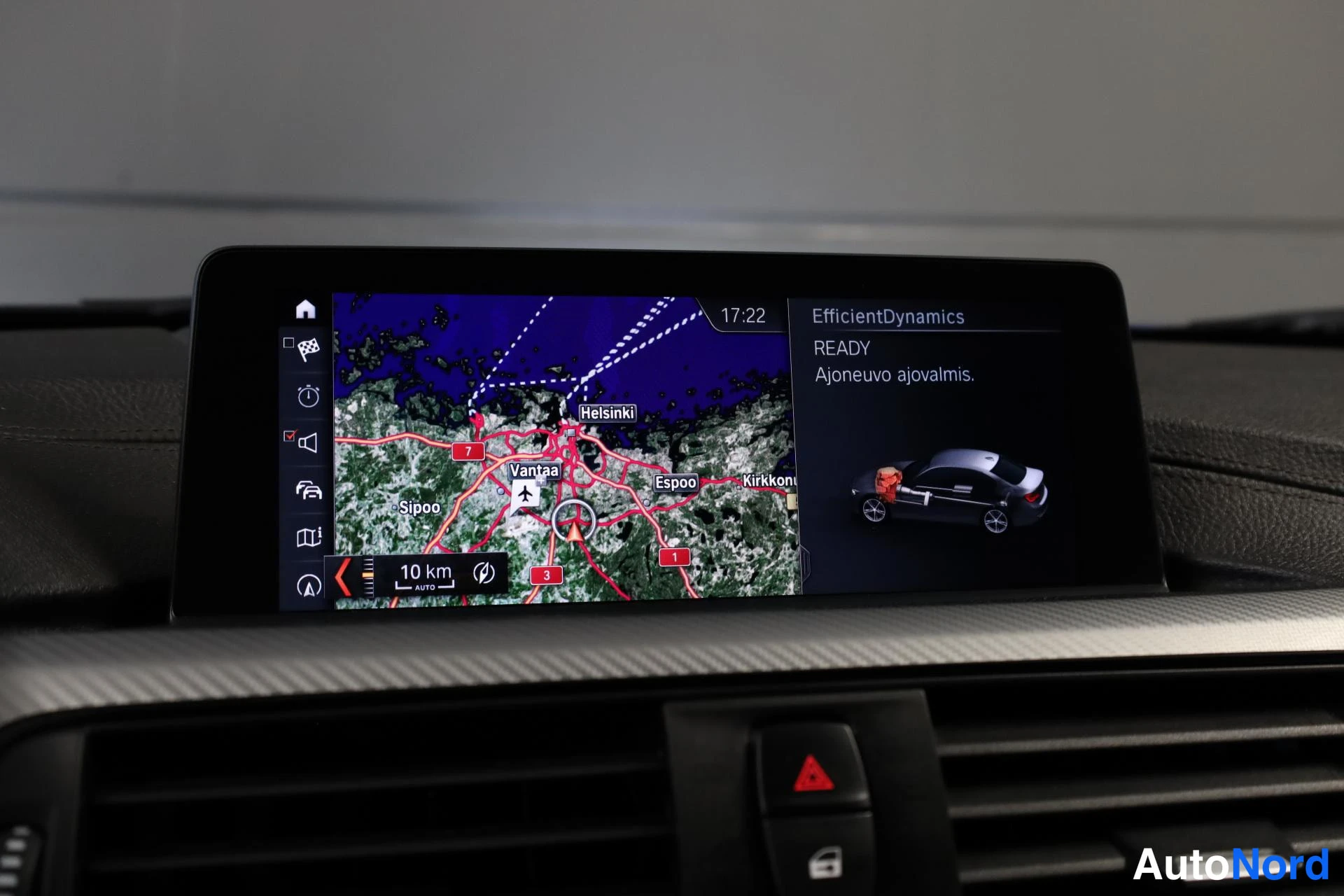 Sininen BMW 340i xDrive 2018, yksityiskohta, kuva 17