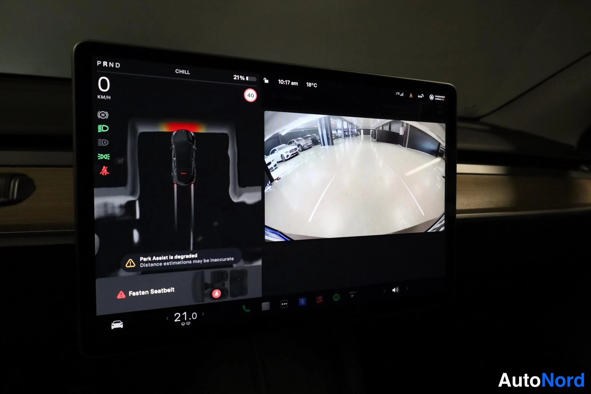 Musta Tesla Model Y 2023, yksityiskohta, kuva 17