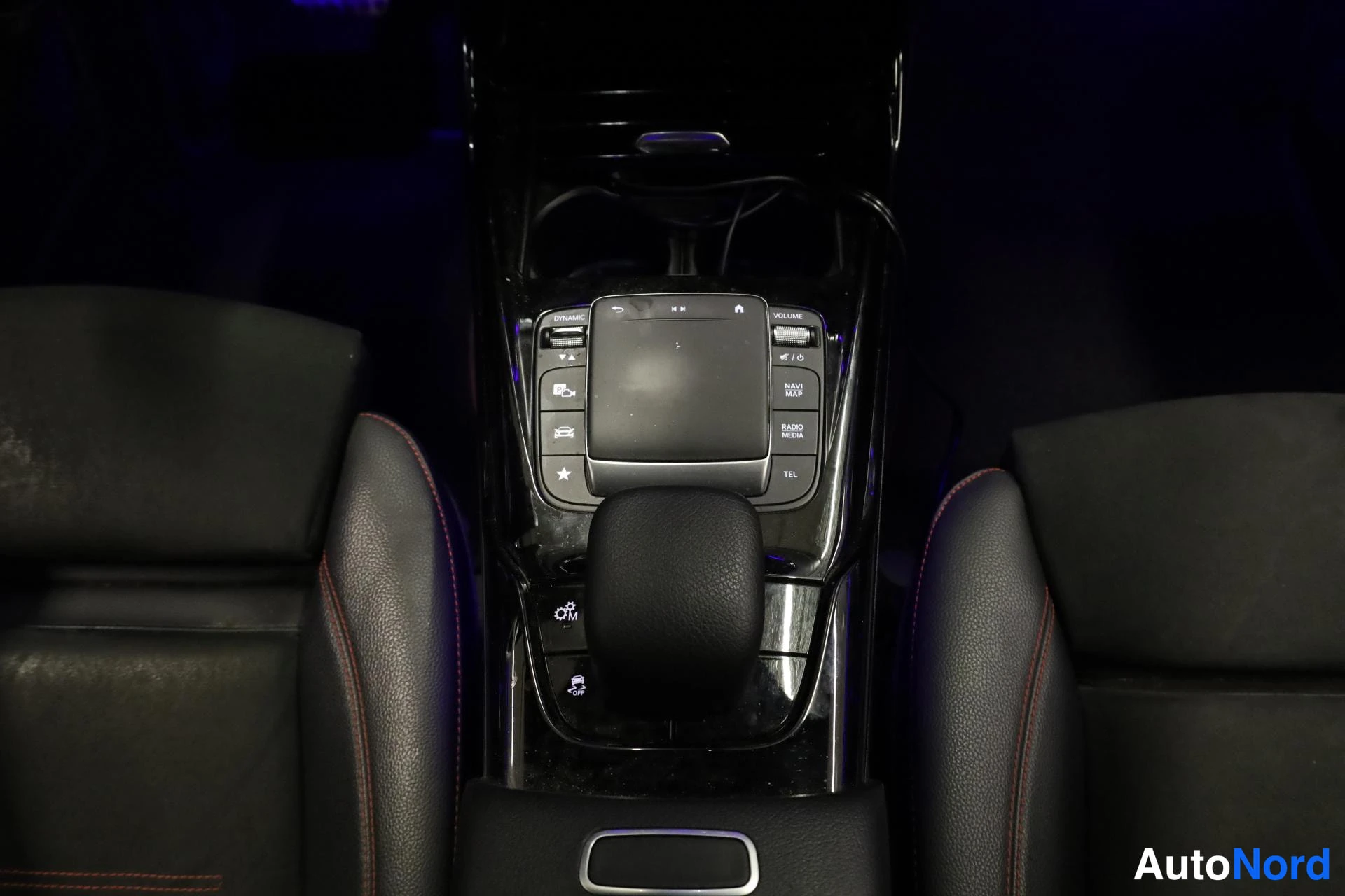 Musta Mercedes-Benz A 35 AMG 2020, yksityiskohta, kuva 25