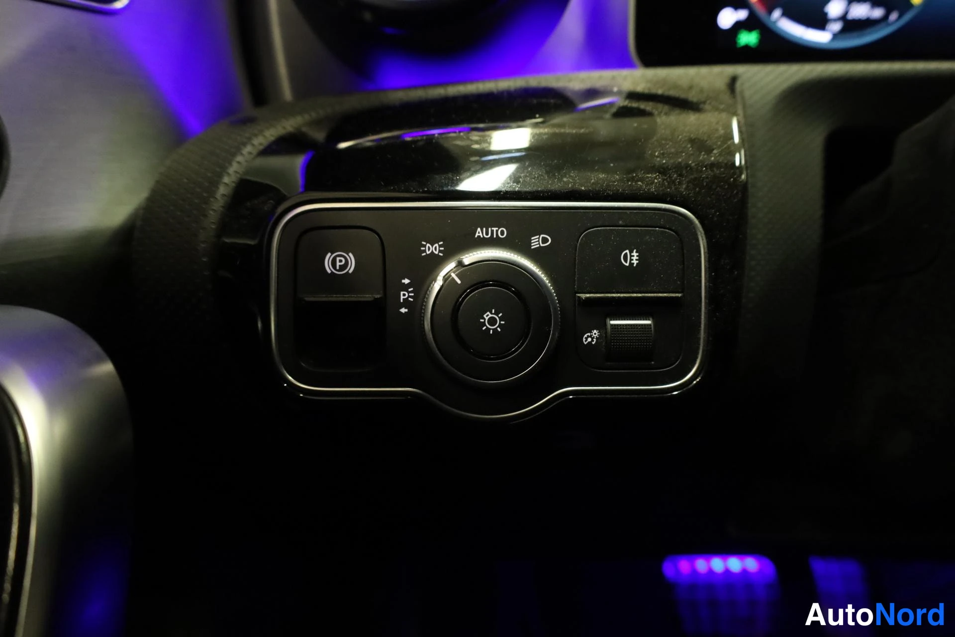 Musta Mercedes-Benz A 35 AMG 2020, yksityiskohta, kuva 28