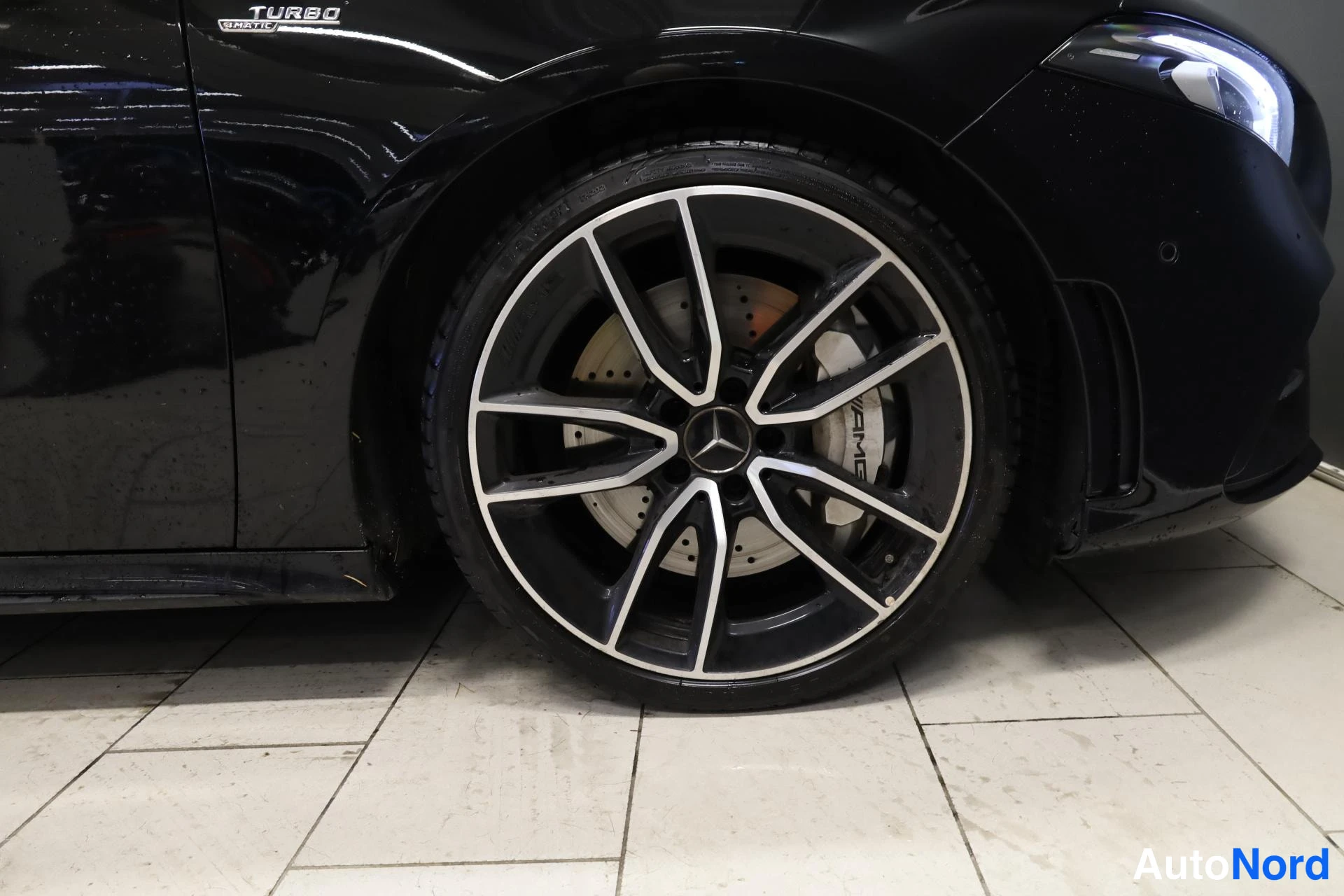 Musta Mercedes-Benz A 35 AMG 2020, yksityiskohta, kuva 31