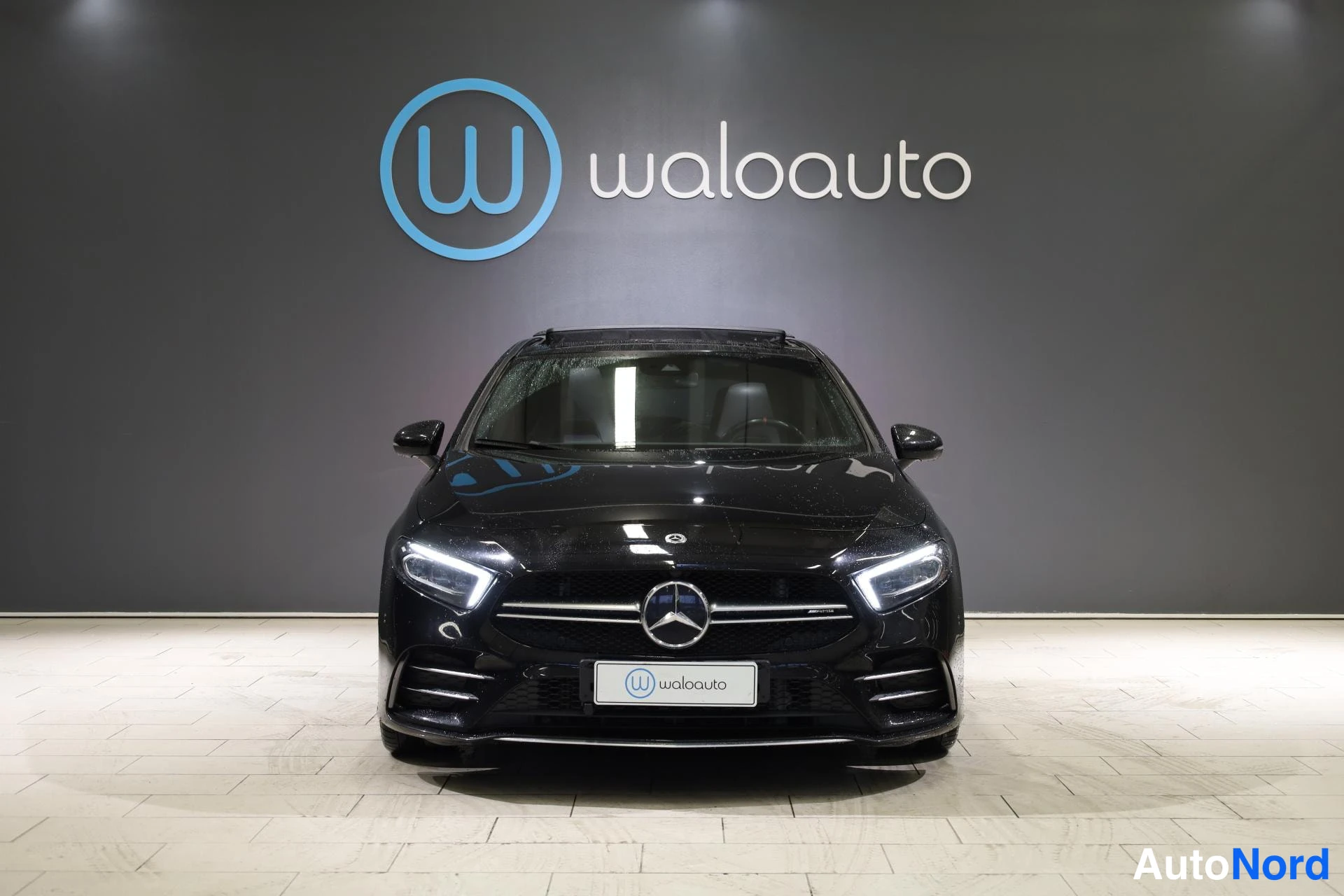 Musta Mercedes-Benz A 35 AMG 2020, edestä, kuva 5