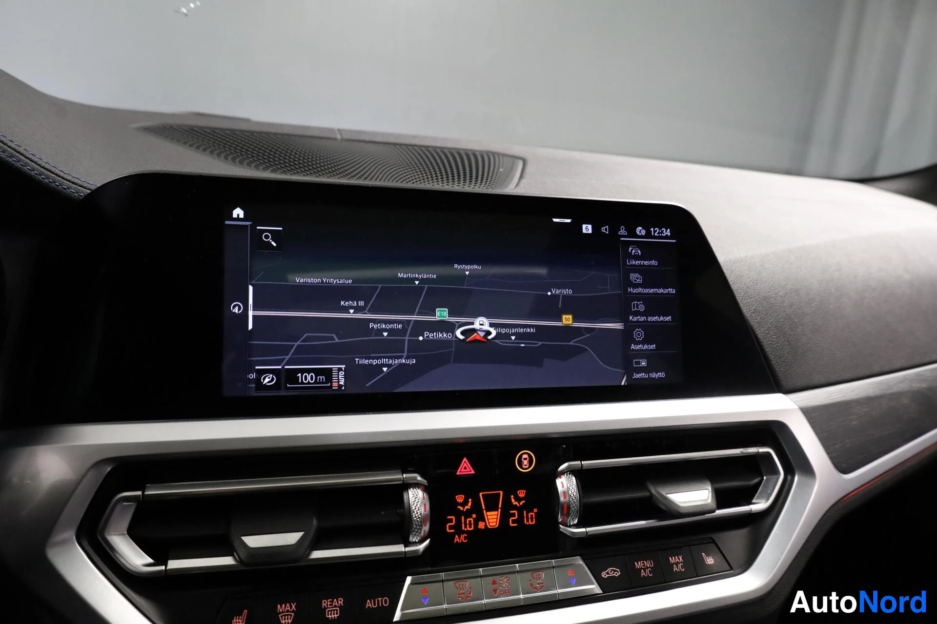 Harmaa BMW 330d xDrive 2020, ohjaamo, kuva 11