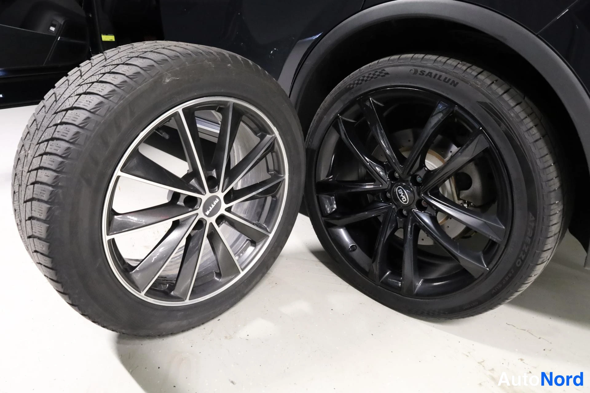 Musta BYD Tang 2023, yksityiskohta, kuva 26
