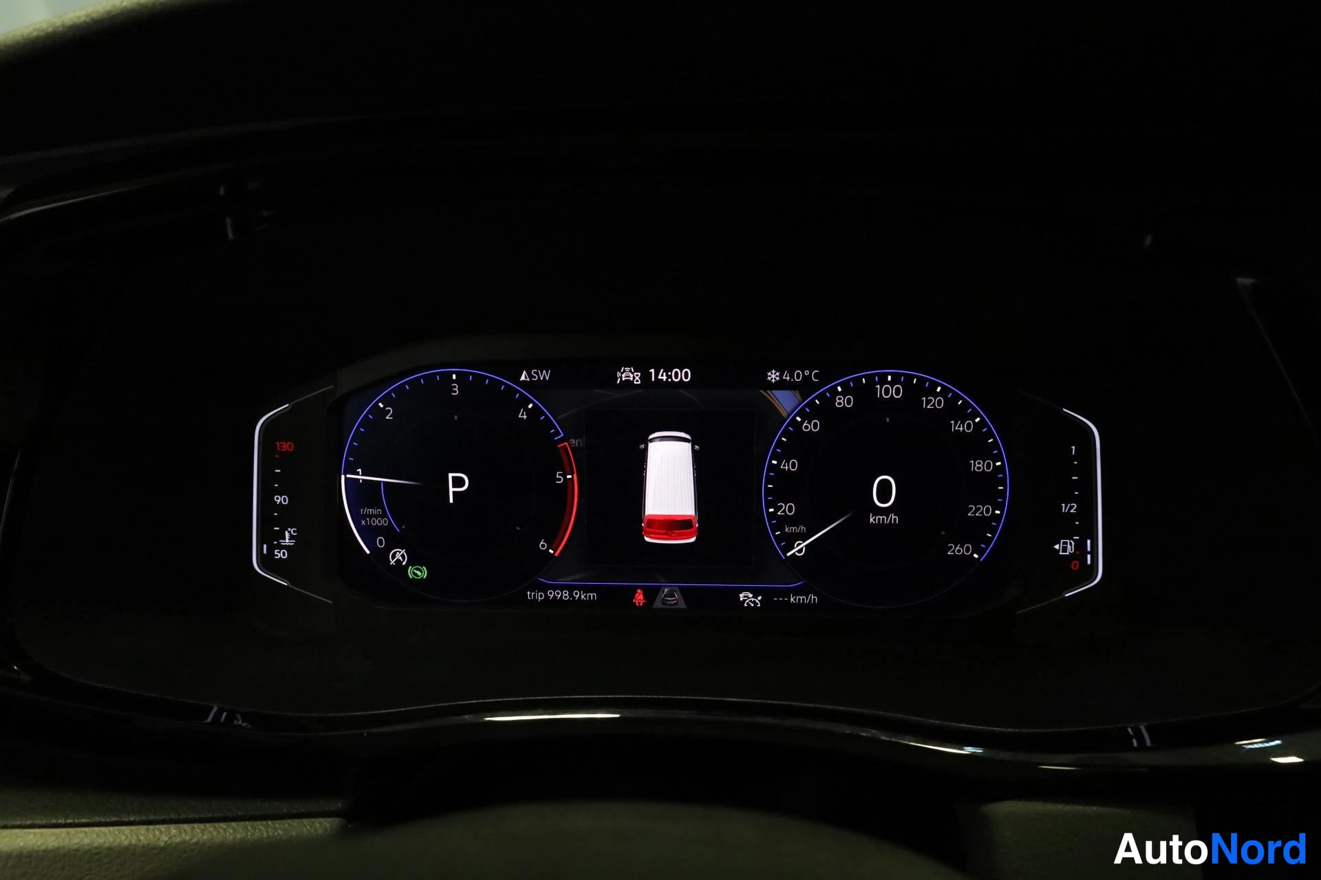 Musta Volkswagen Transporter 2021, yksityiskohta, kuva 17