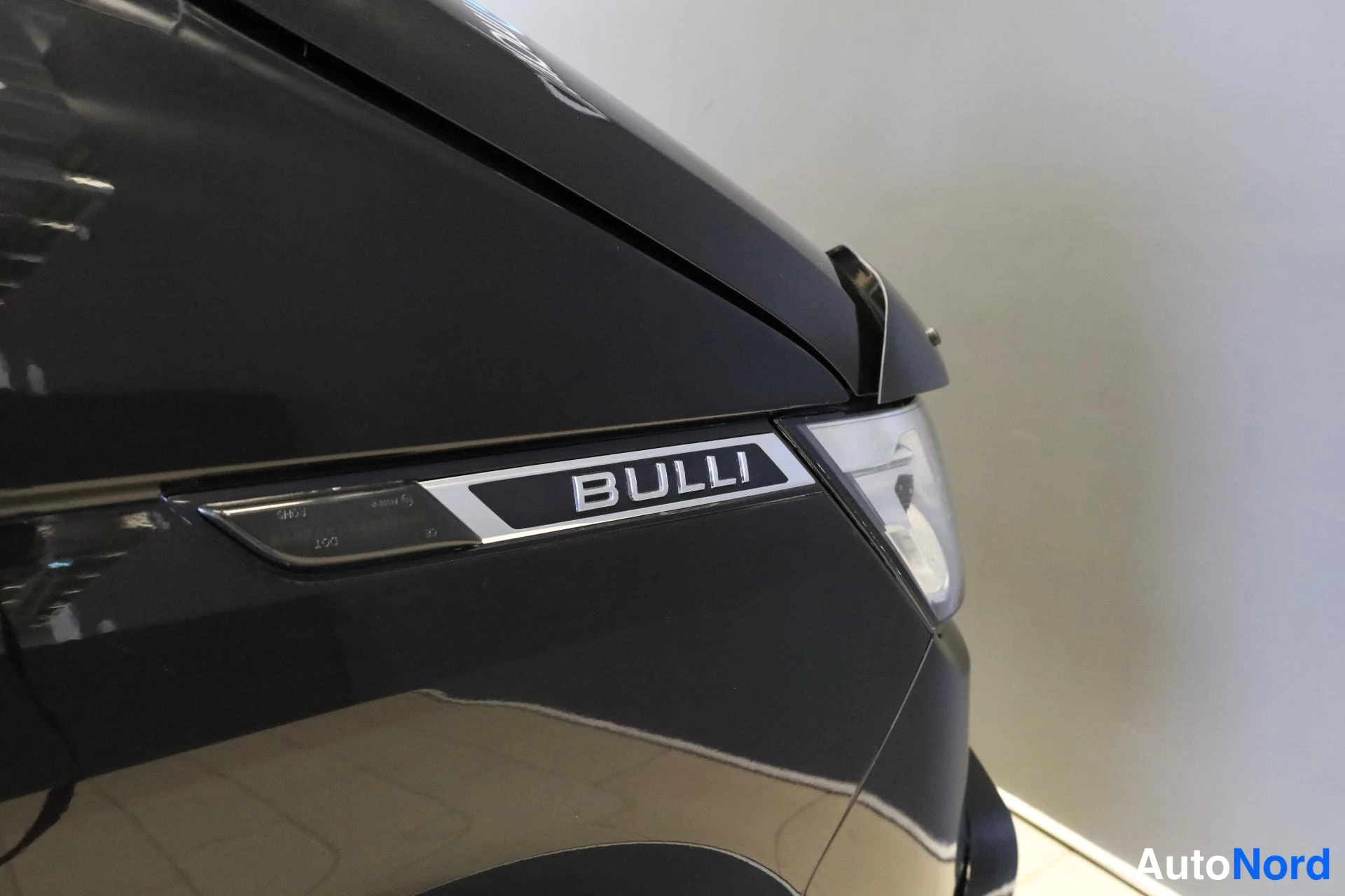 Musta Volkswagen Transporter 2021, yksityiskohta, kuva 14