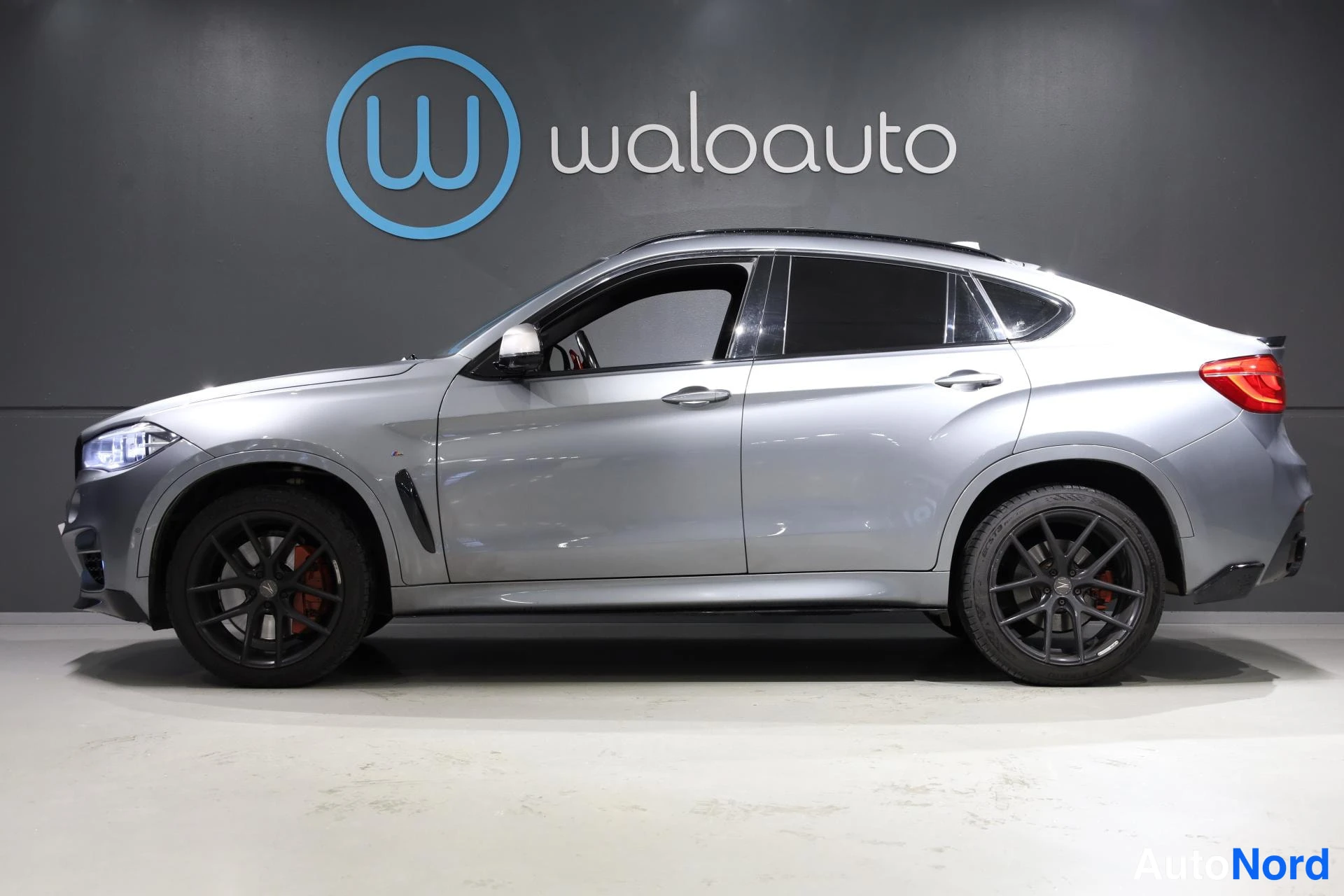 Harmaa BMW X6 2015, etuviisto, keula vasemmalle, kuva 2