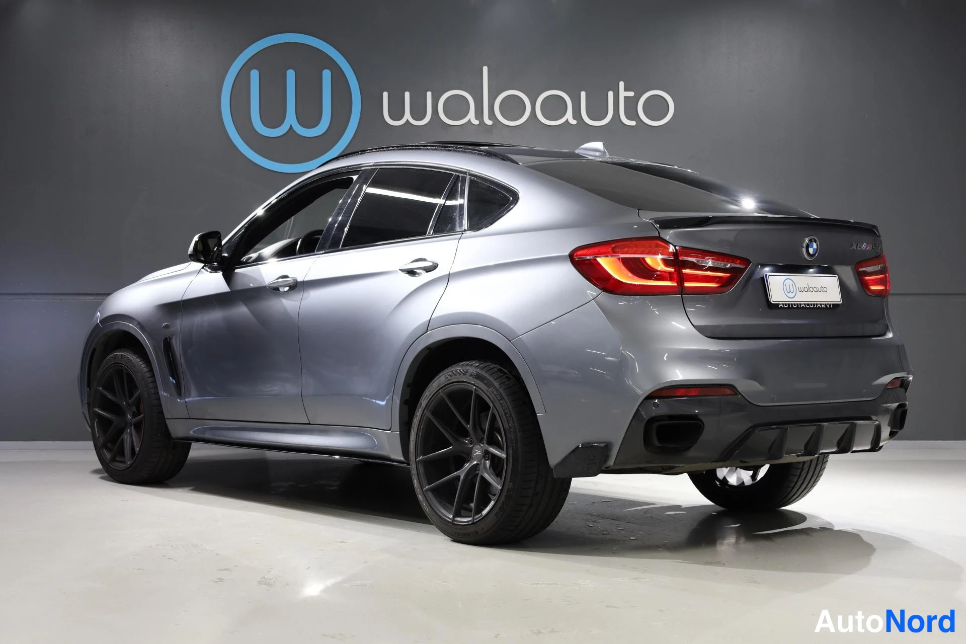 Harmaa BMW X6 2015, takaviisto, kuva 8