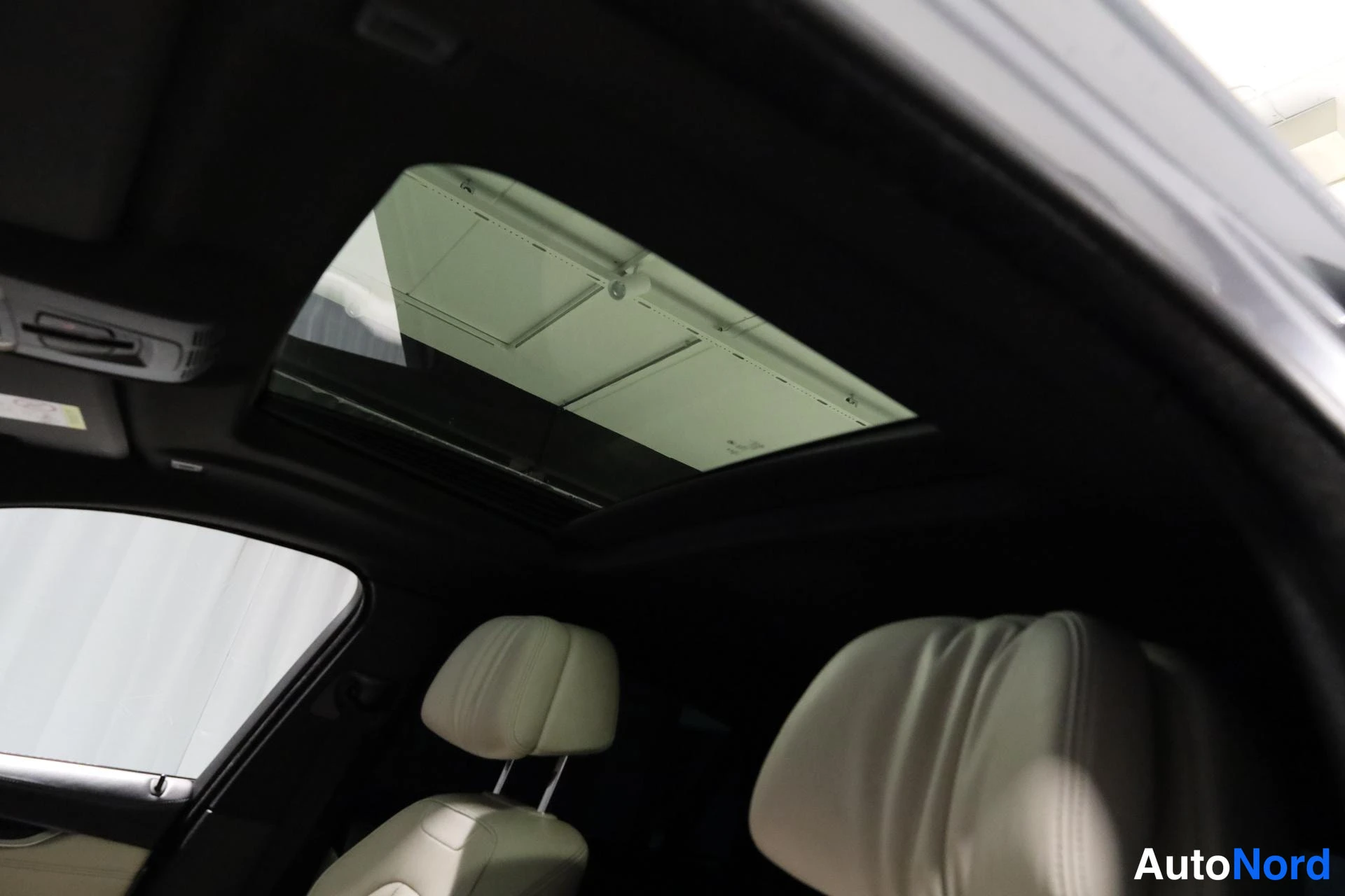 Harmaa BMW X6 2015, ohjaamo, kuva 11