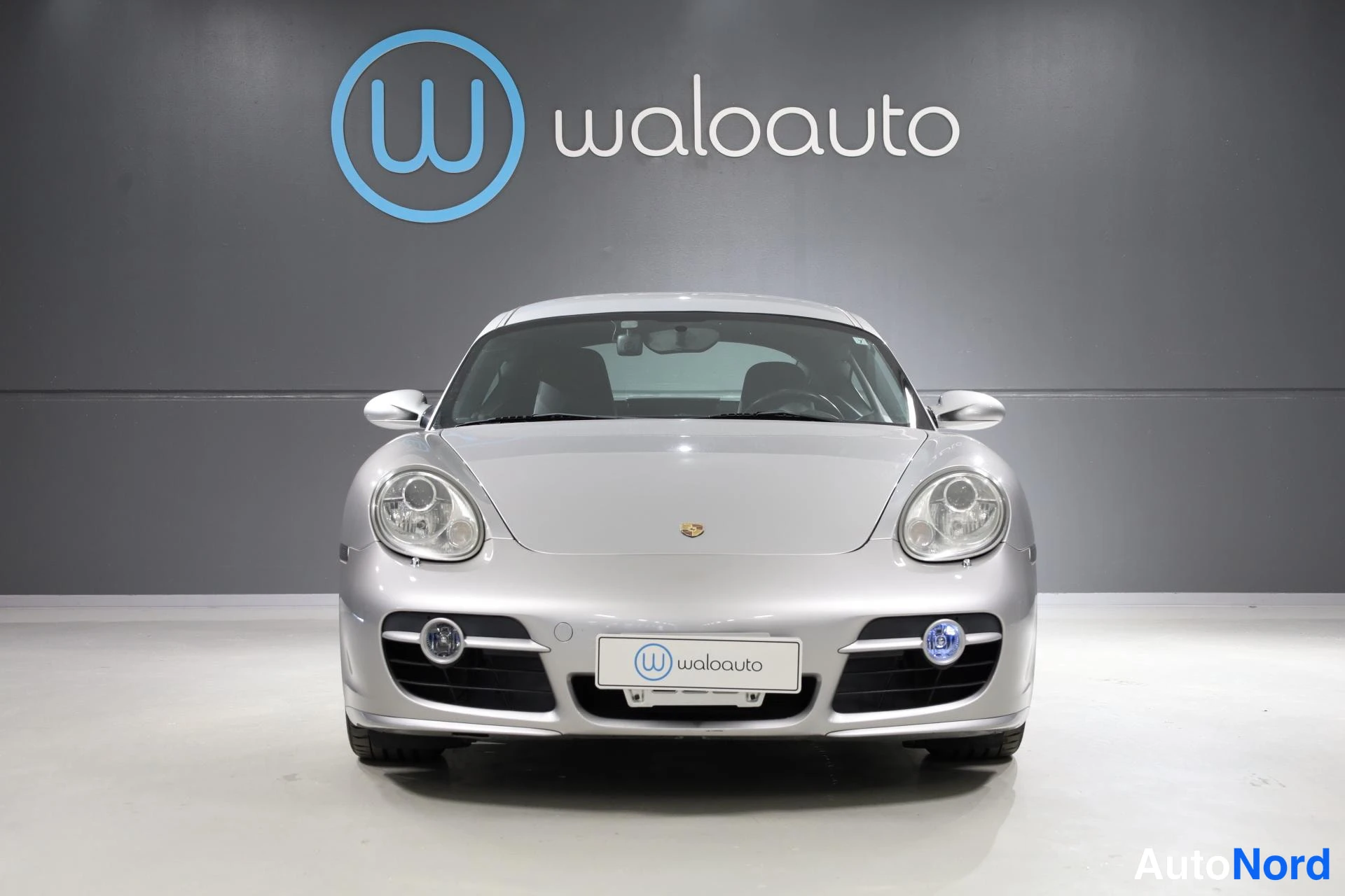 Harmaa Porsche Cayman 2007, edestä, kuva 4