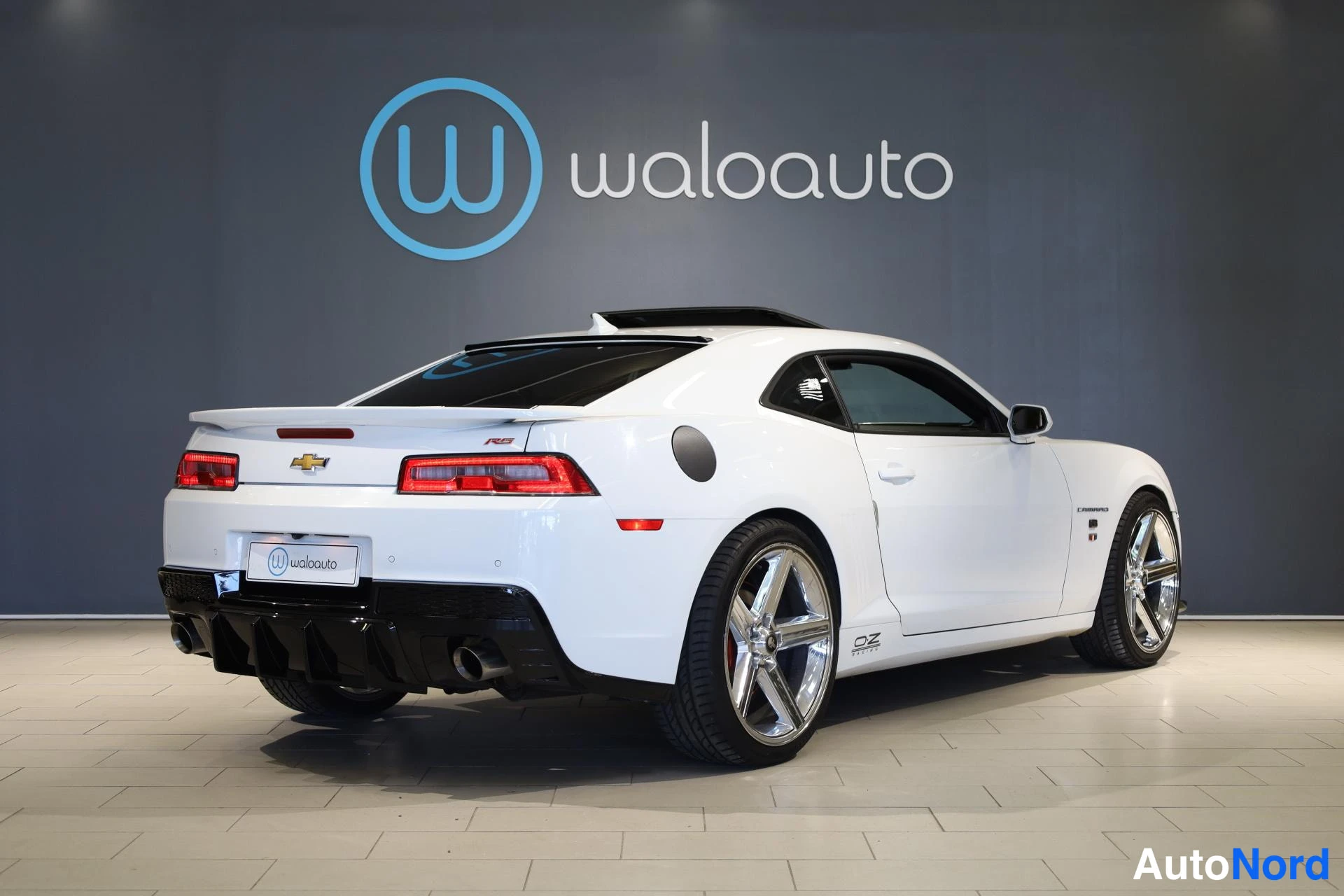 Valkoinen Chevrolet Camaro 2015, takaviisto, kuva 7