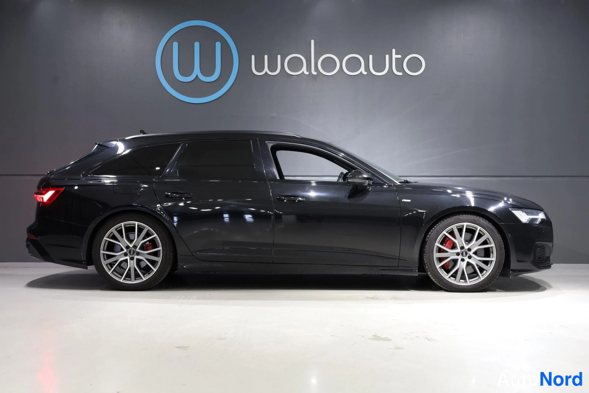 Musta Audi A6 2020, takaviisto, kuva 5
