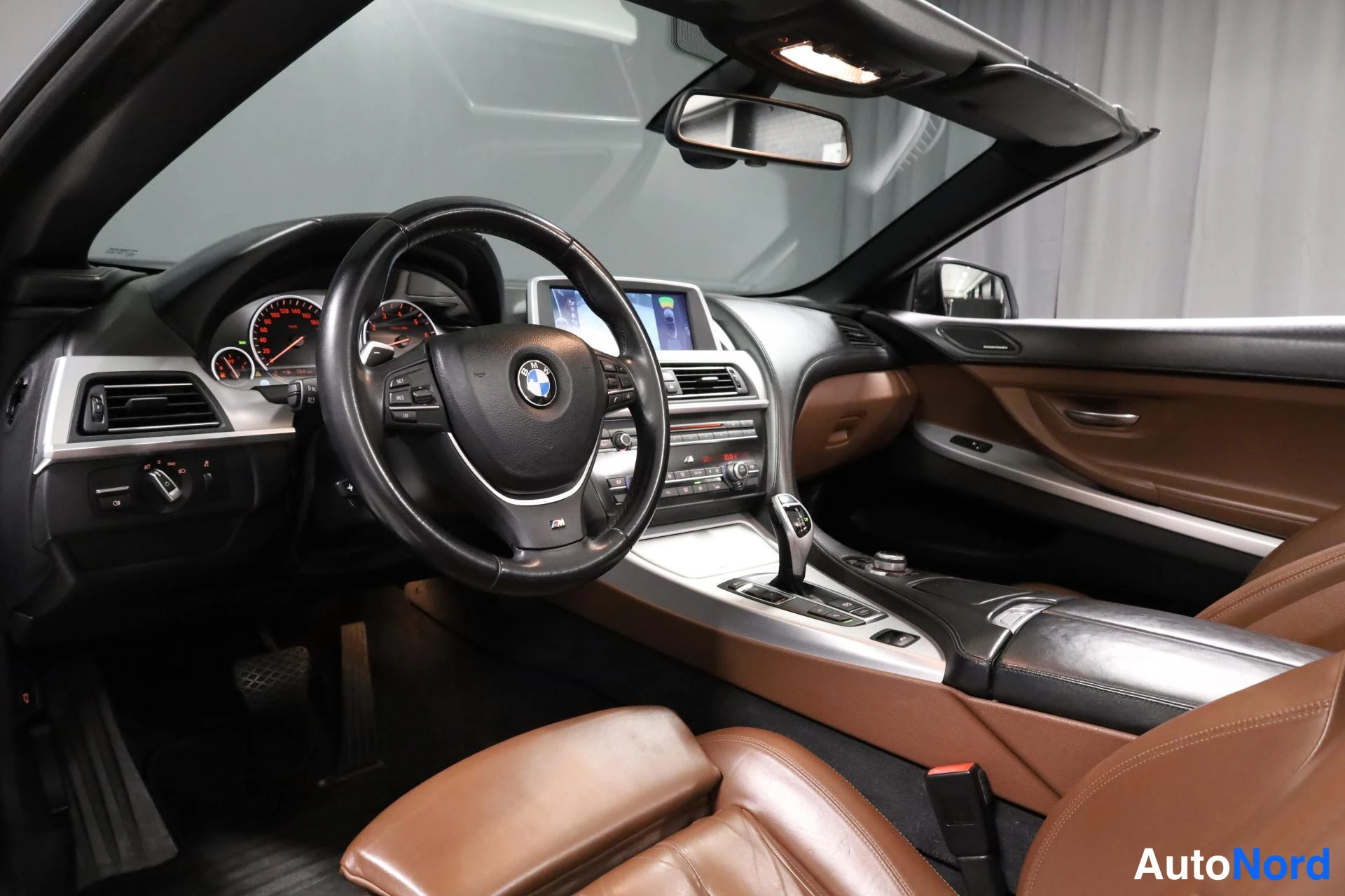 Hopea BMW 640i 2011, ohjaamo, kuva 10