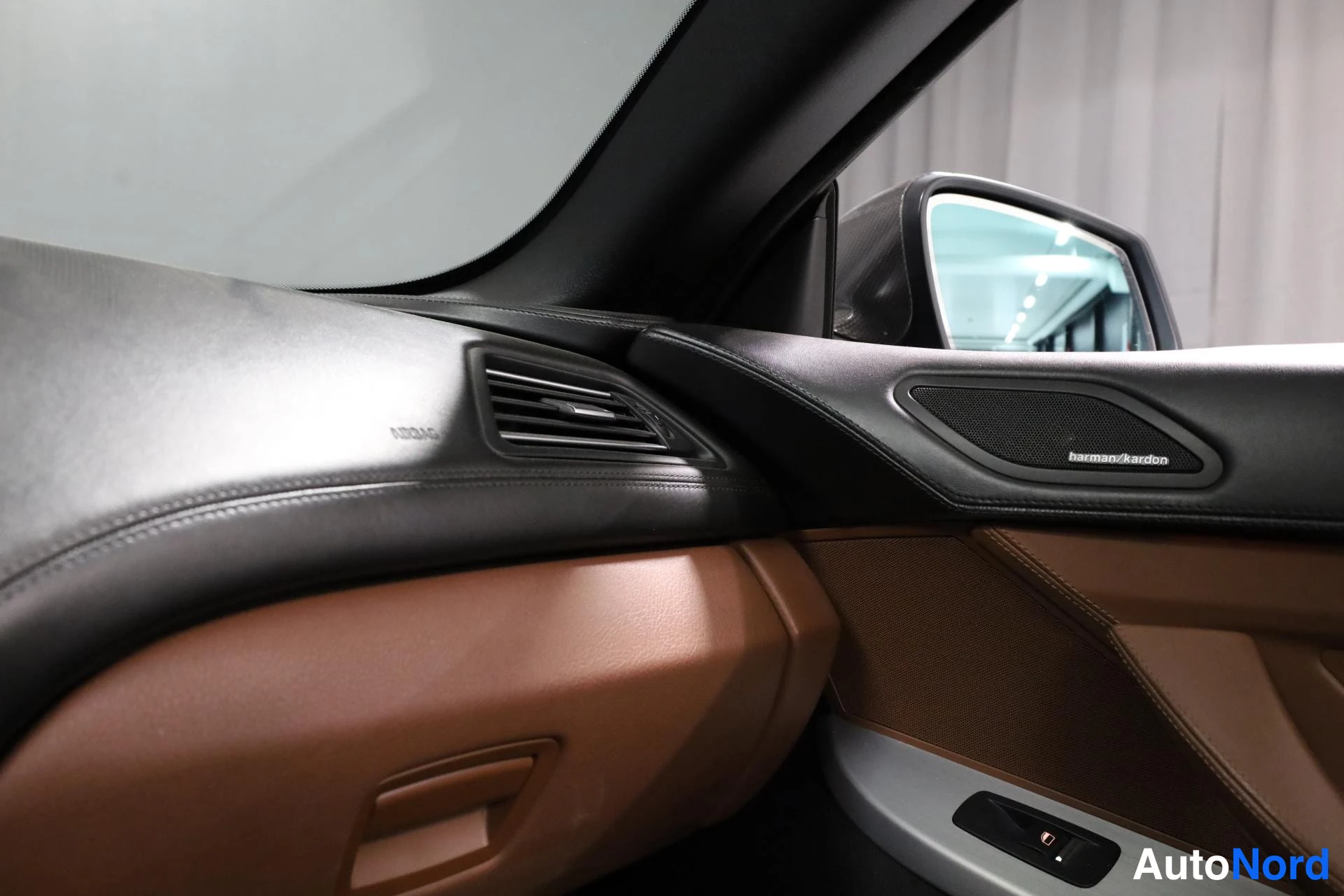 Hopea BMW 640i 2011, ohjaamo, kuva 13