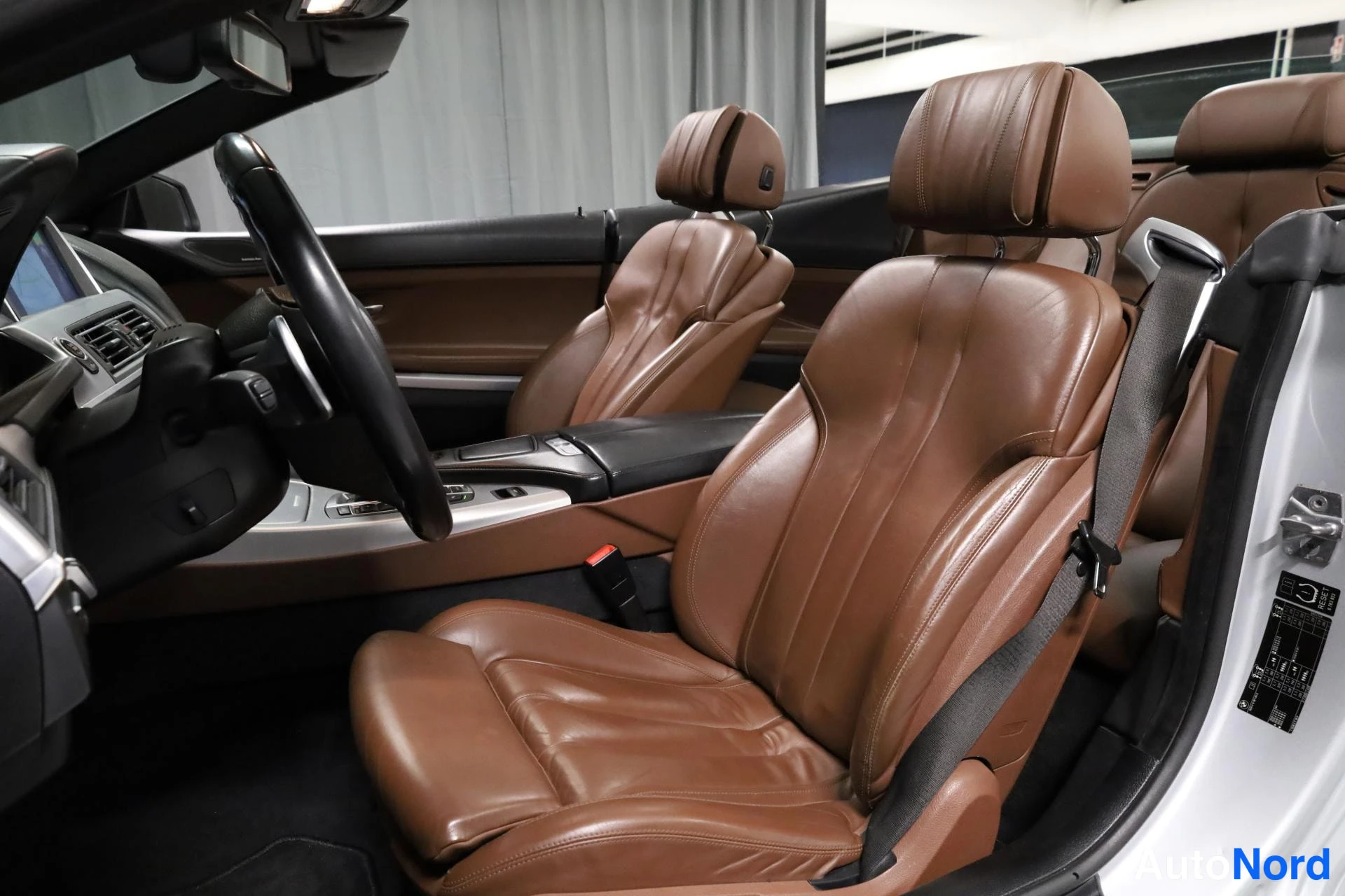 Hopea BMW 640i 2011, etuistuimet, kuva 14