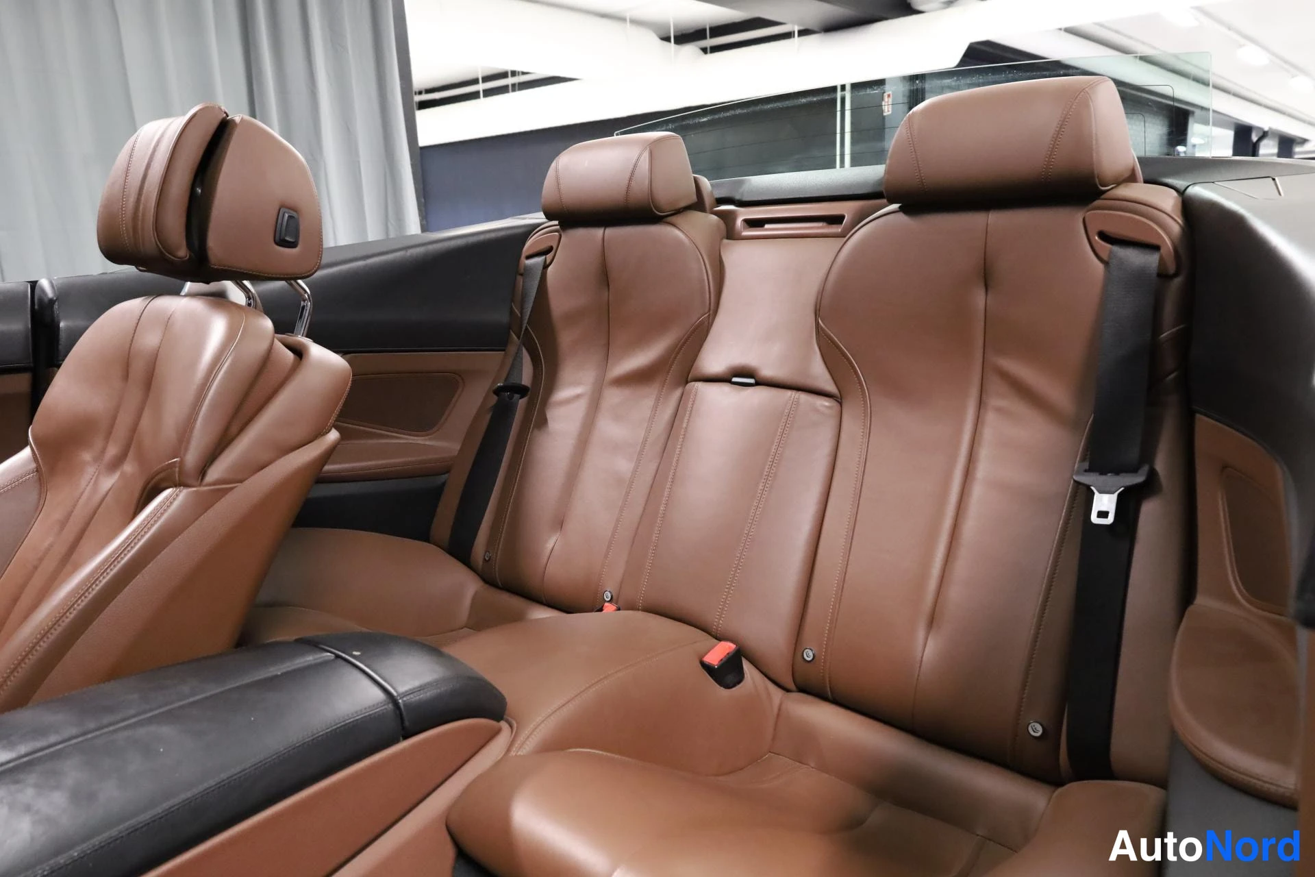 Hopea BMW 640i 2011, takaistuimet, kuva 16