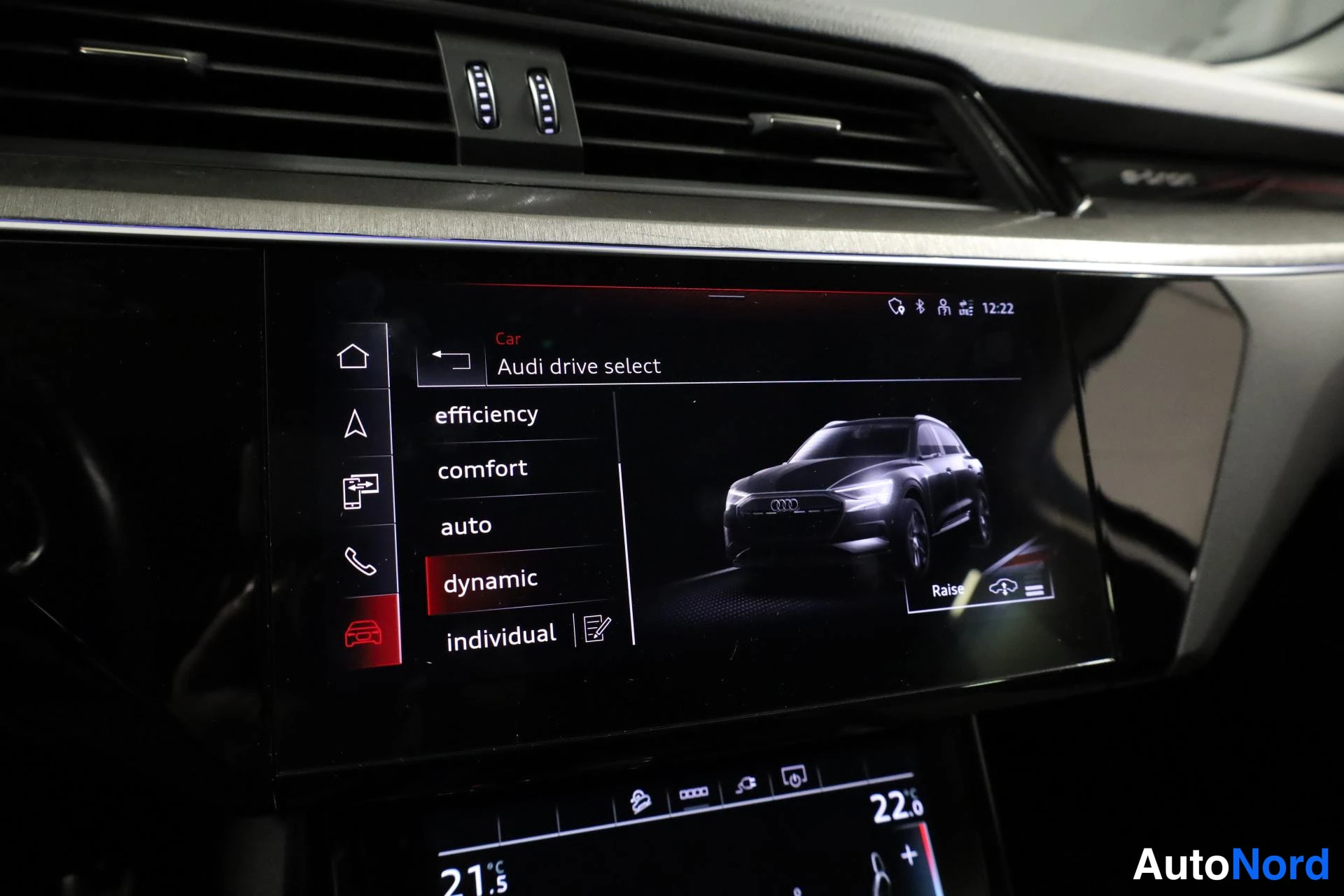 Harmaa Audi e-tron 2021, kuva 35