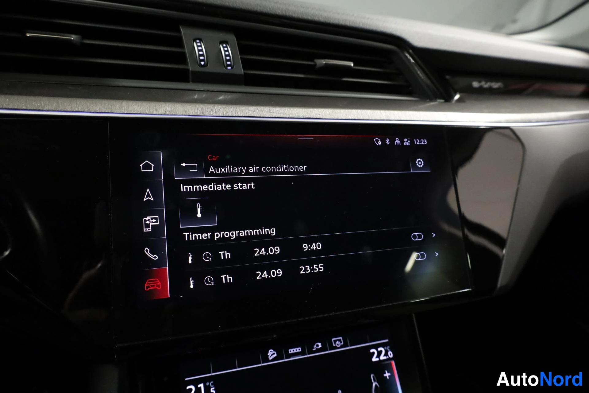 Harmaa Audi e-tron 2021, kuva 36