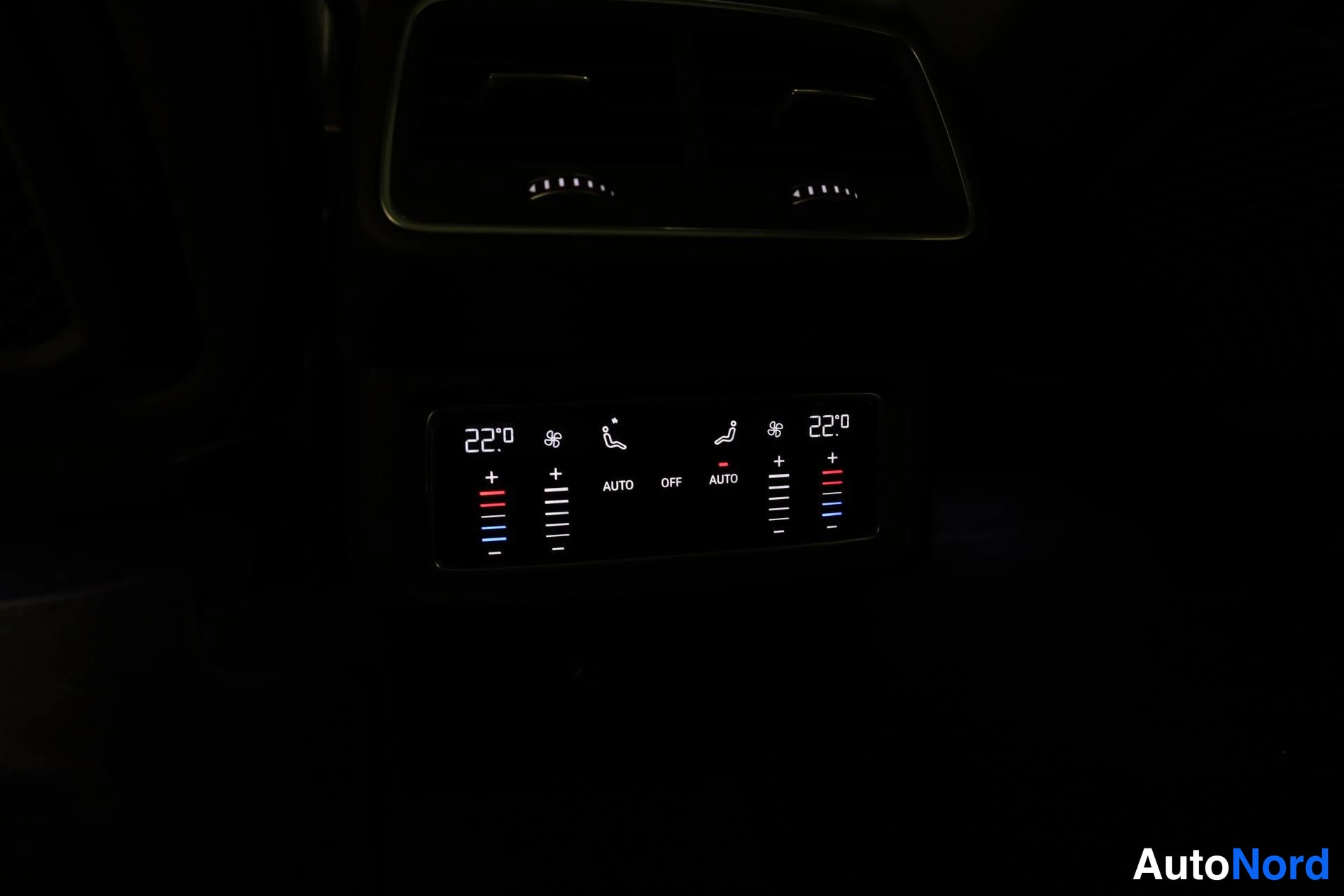 Harmaa Audi e-tron 2021, yksityiskohta, kuva 29
