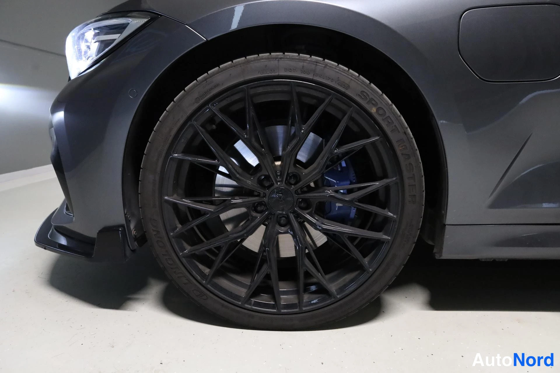 Harmaa BMW 330e xDrive 2020, yksityiskohta, kuva 26