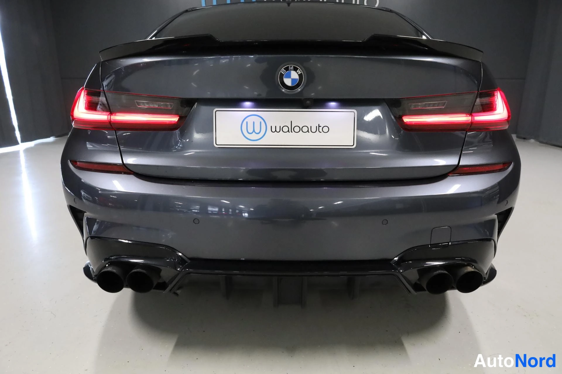 Harmaa BMW 330e xDrive 2020, takaa, kuva 9